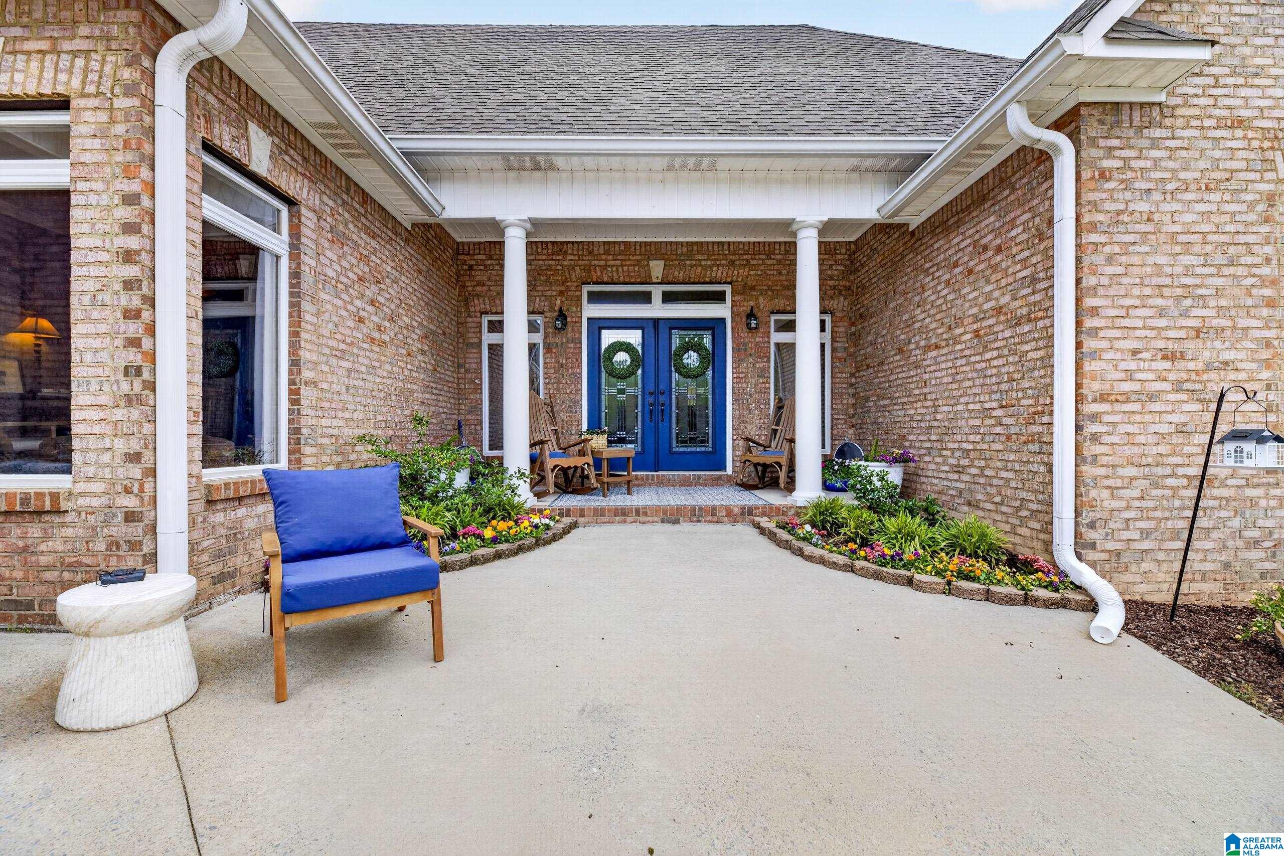 926 DEBLYN CIRCLE