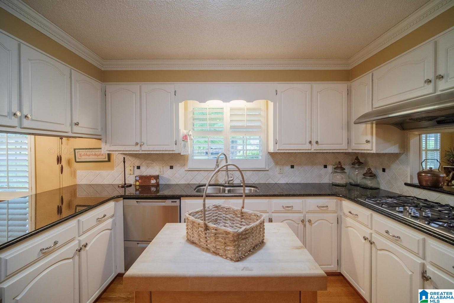 508 GLENVIEW DRIVE