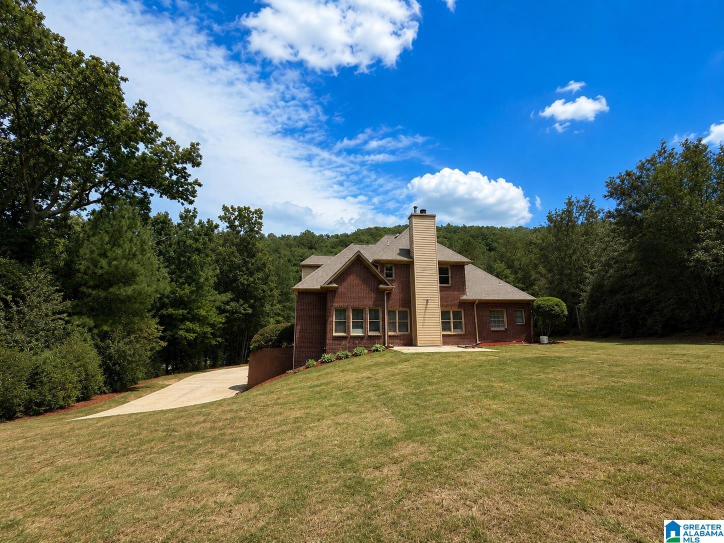 404 GREYSTONE GLEN CIRCLE