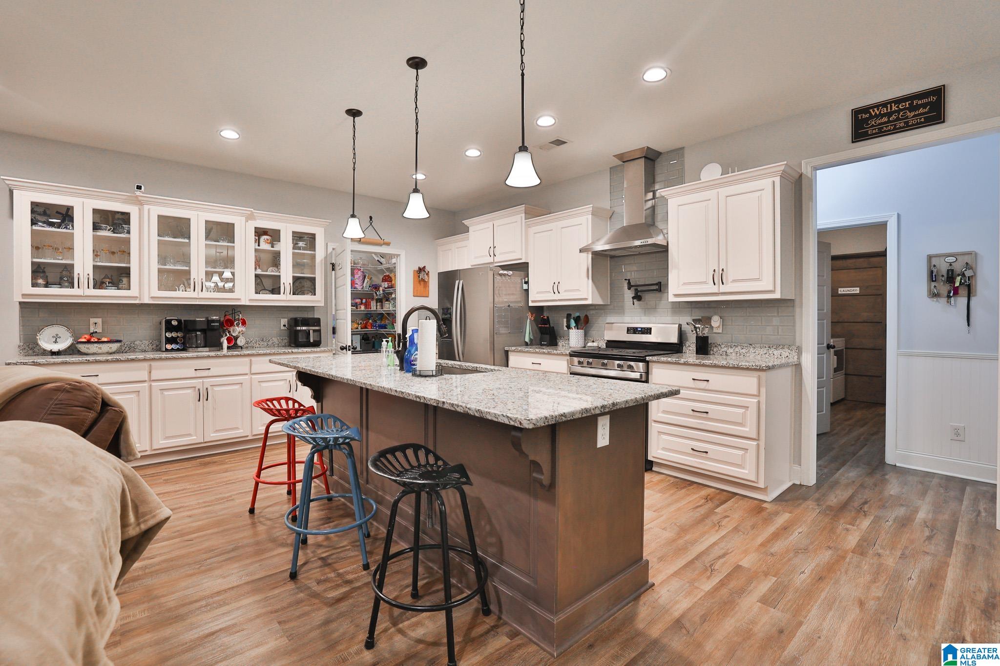 271 LITTLE POND ROAD