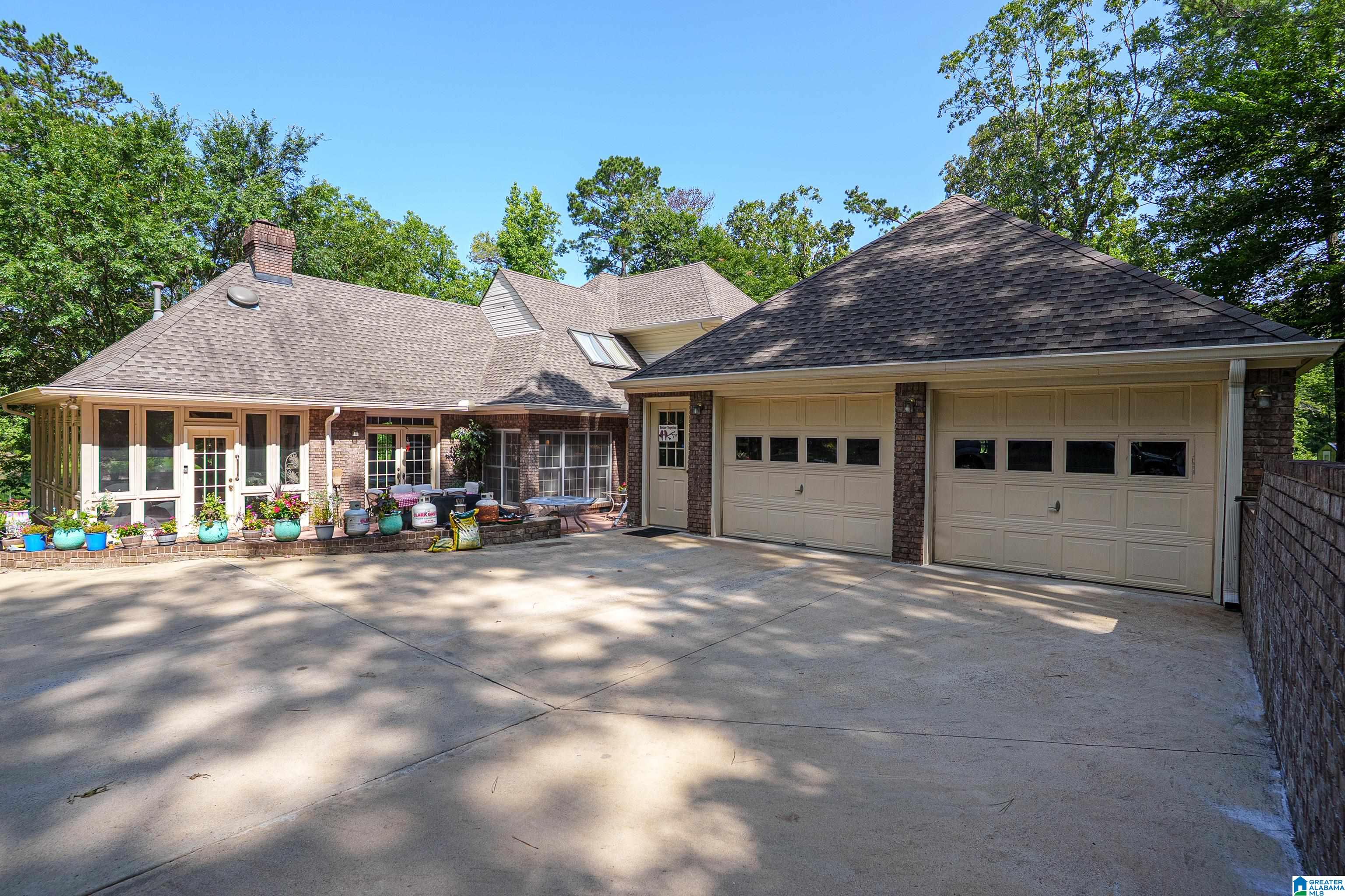 326 LEVAN DRIVE