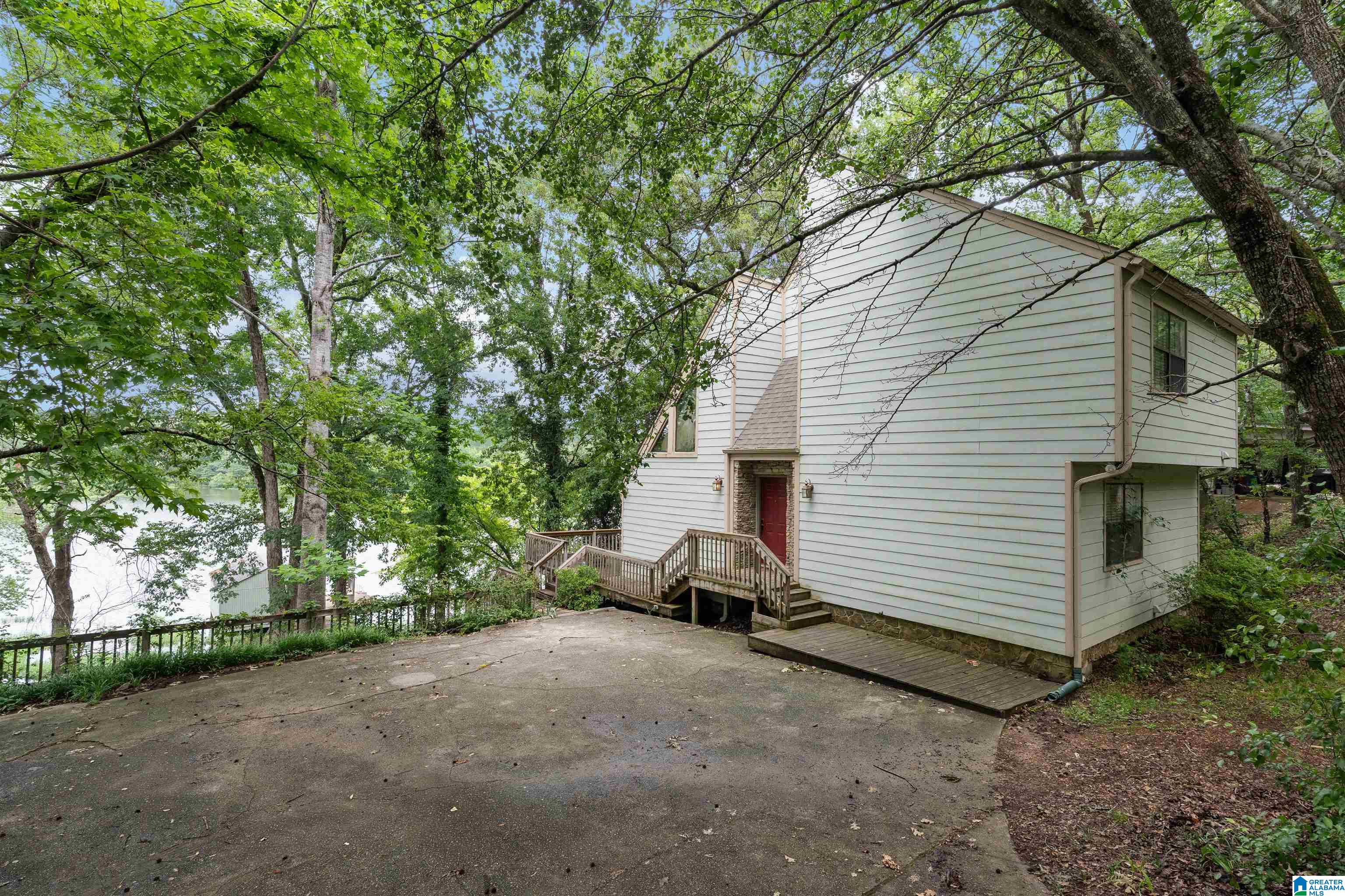 809 PARADISE POINT DRIVE