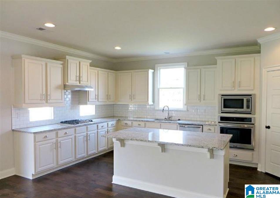 3780 COTSWOLD DRIVE
