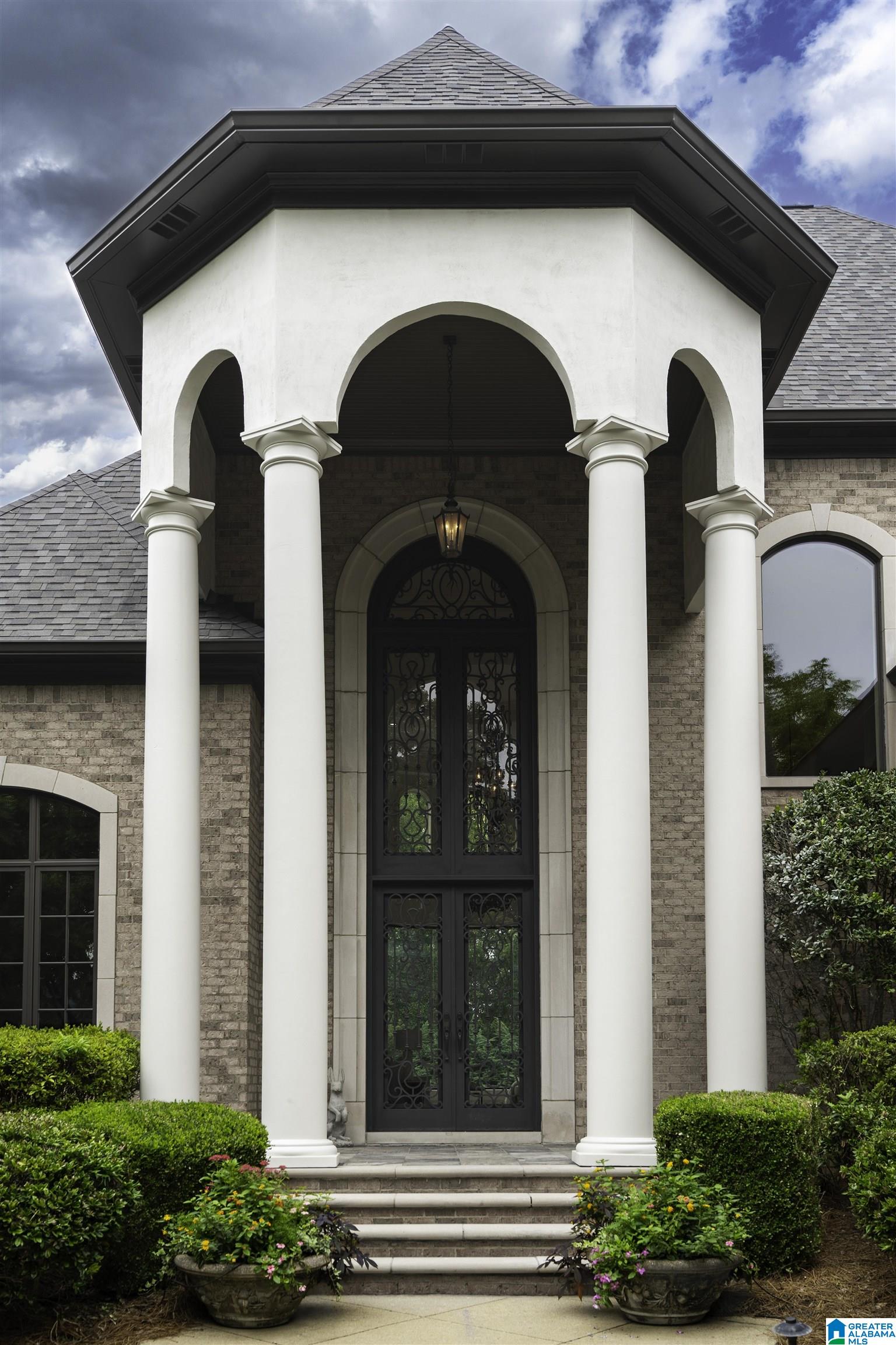 987 GARLAND COVE