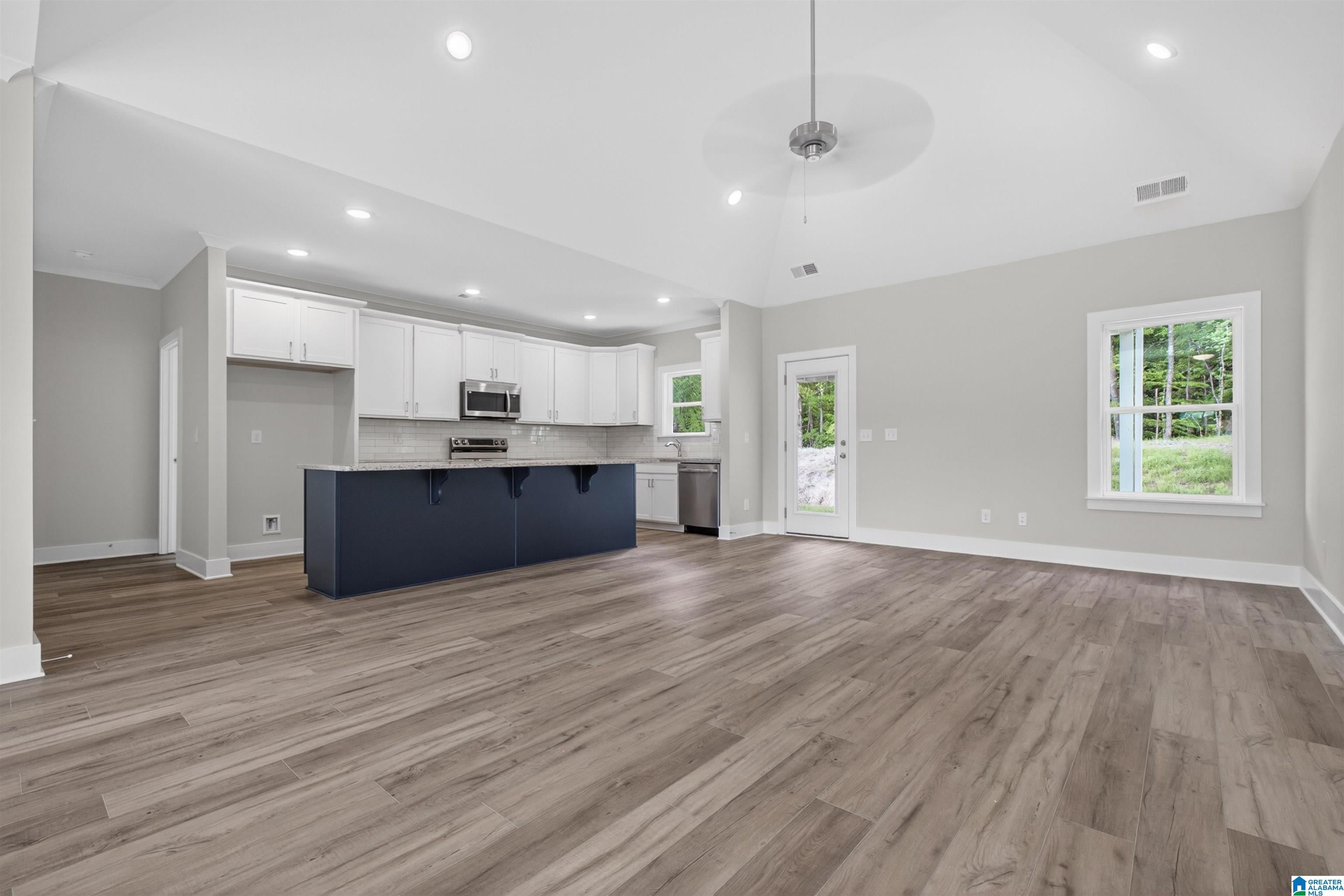 412 OVERLOOK CIRCLE