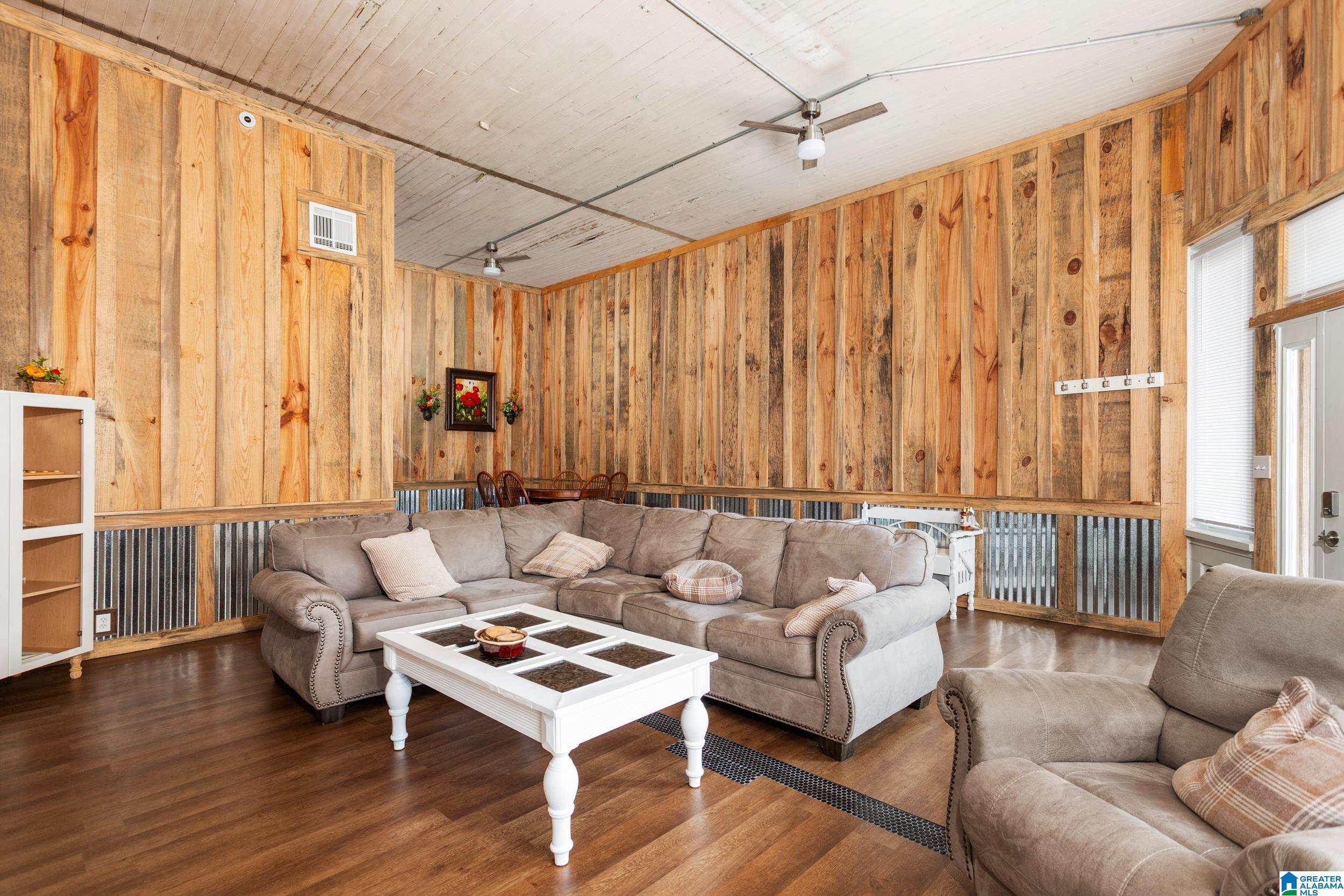 60136 HIGHWAY 49