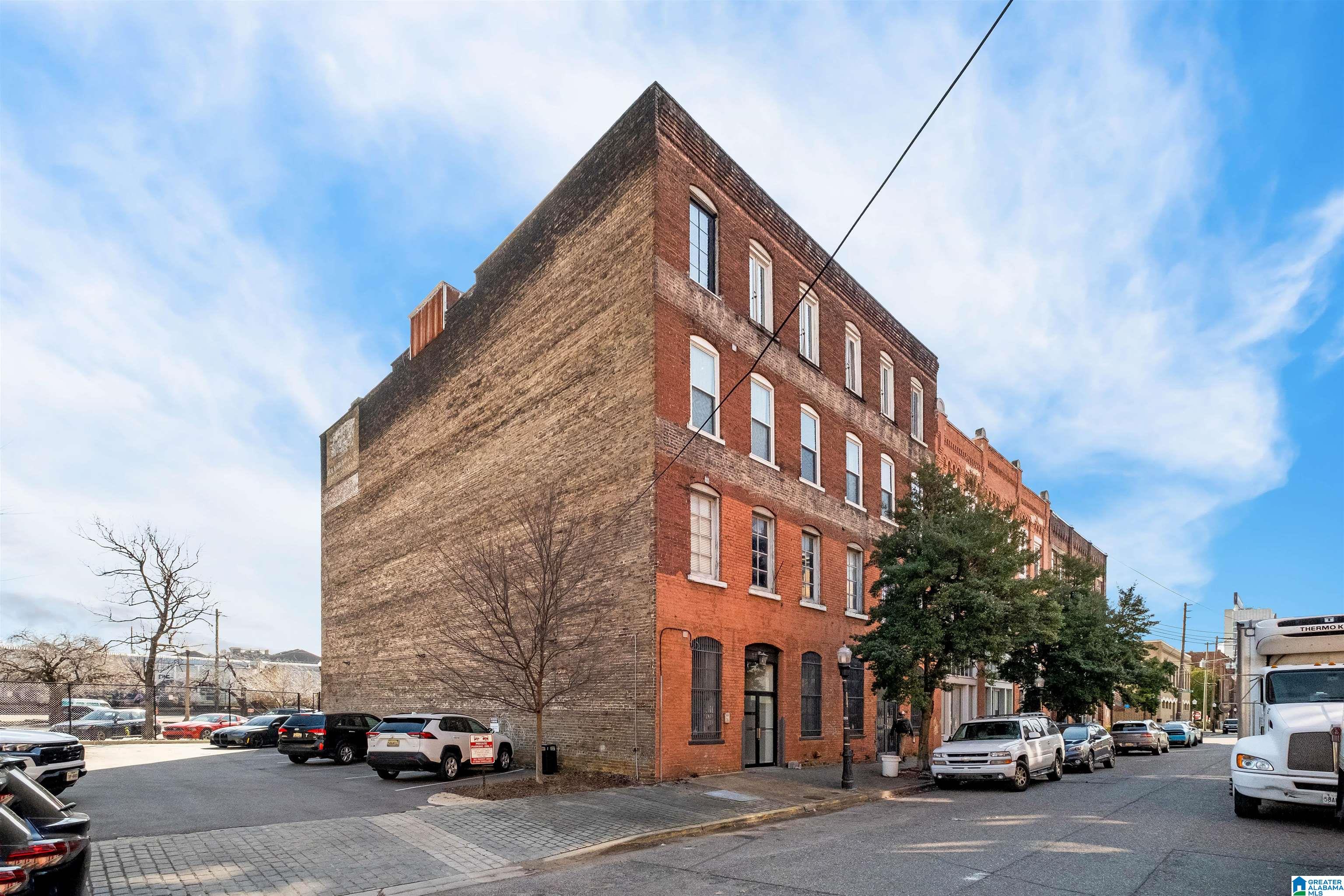 2311 MORRIS AVENUE 300