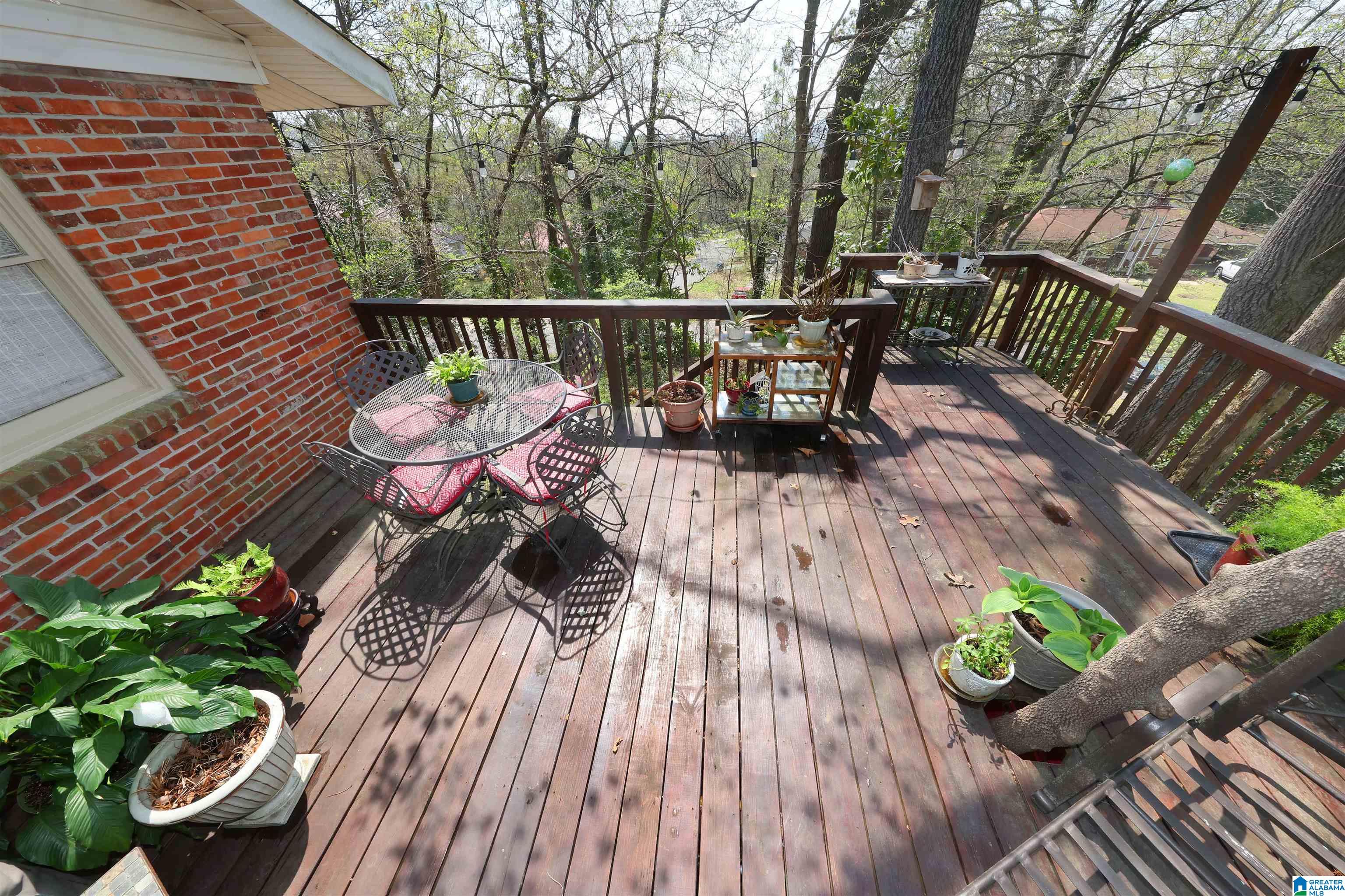 1504 RAINBOW CIRCLE