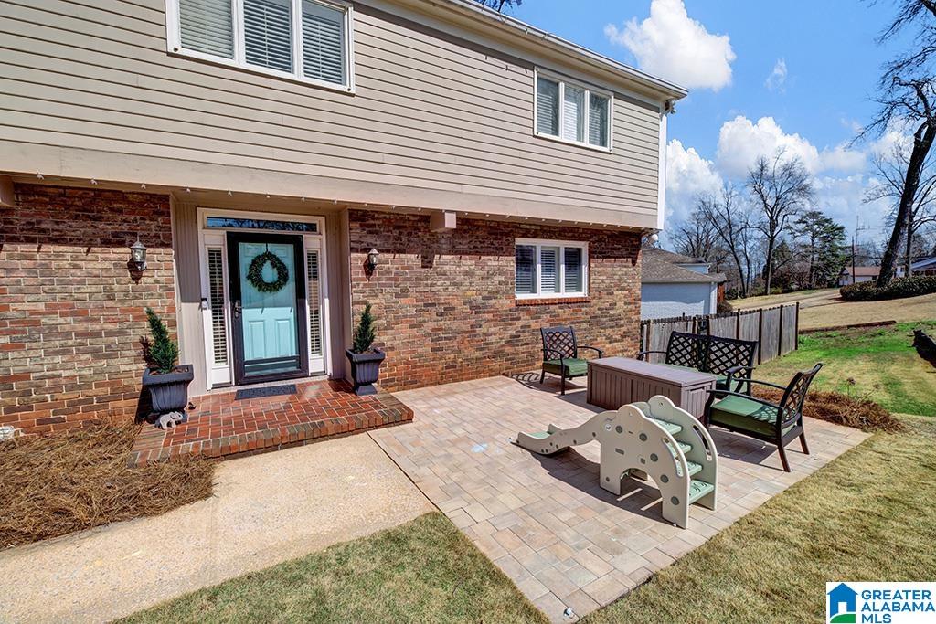 949 MOUNTAIN OAKS DRIVE