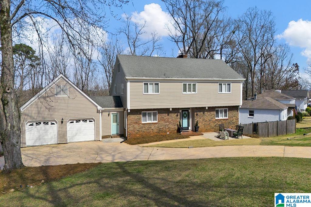 949 MOUNTAIN OAKS DRIVE