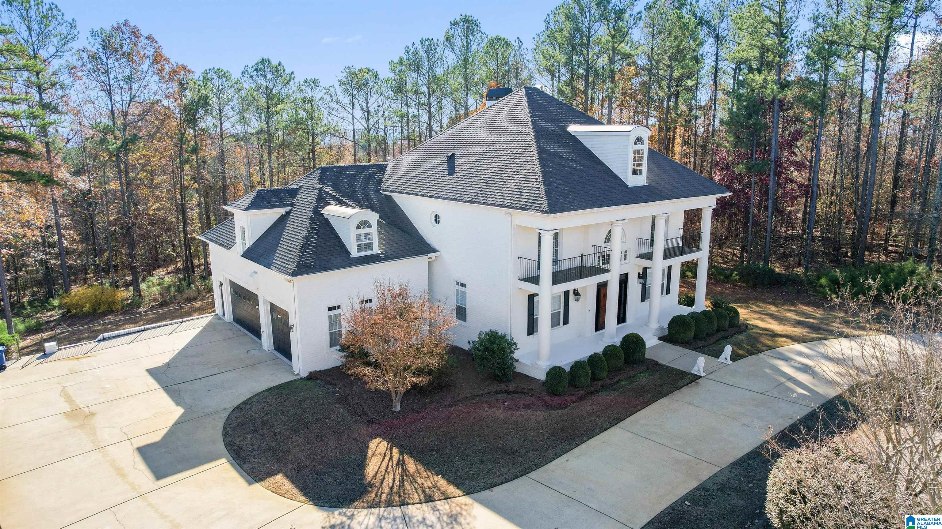 2116 LAKEVIEW TRACE