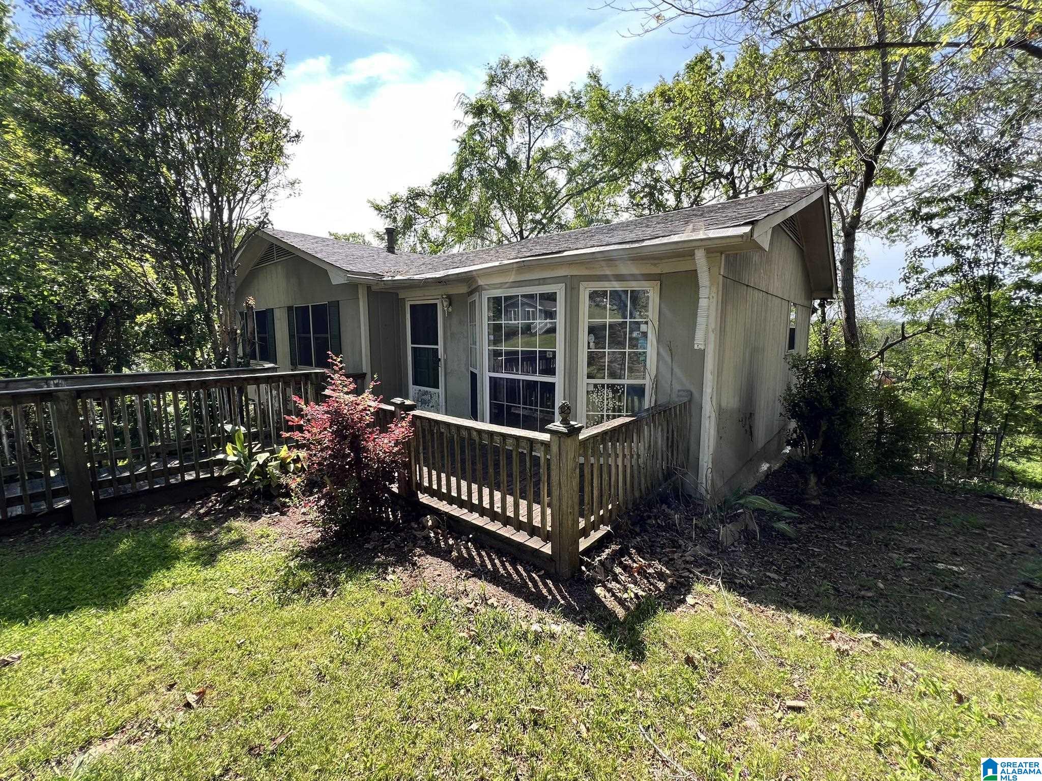 5019 DARLENE DRIVE