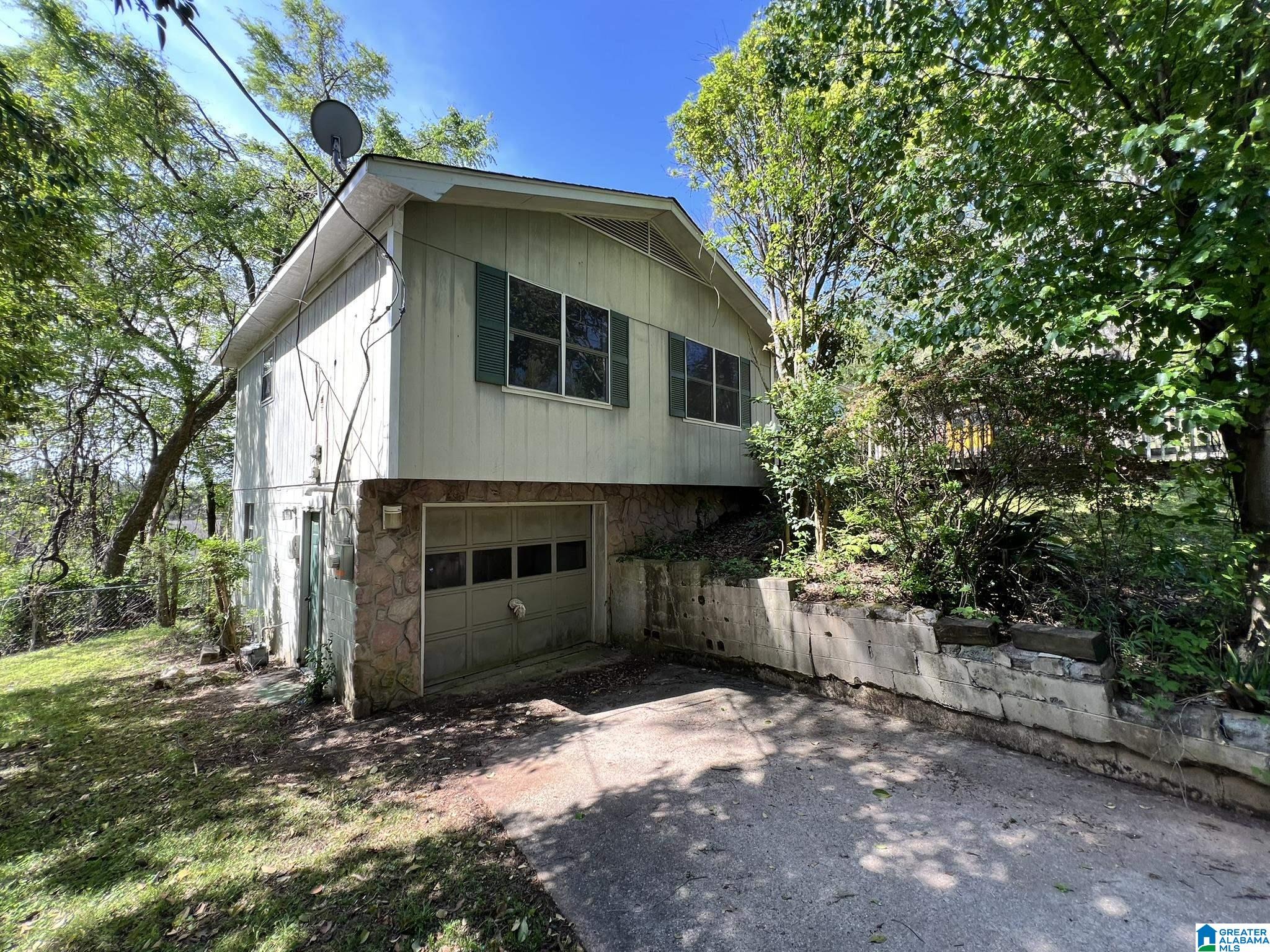 5019 DARLENE DRIVE