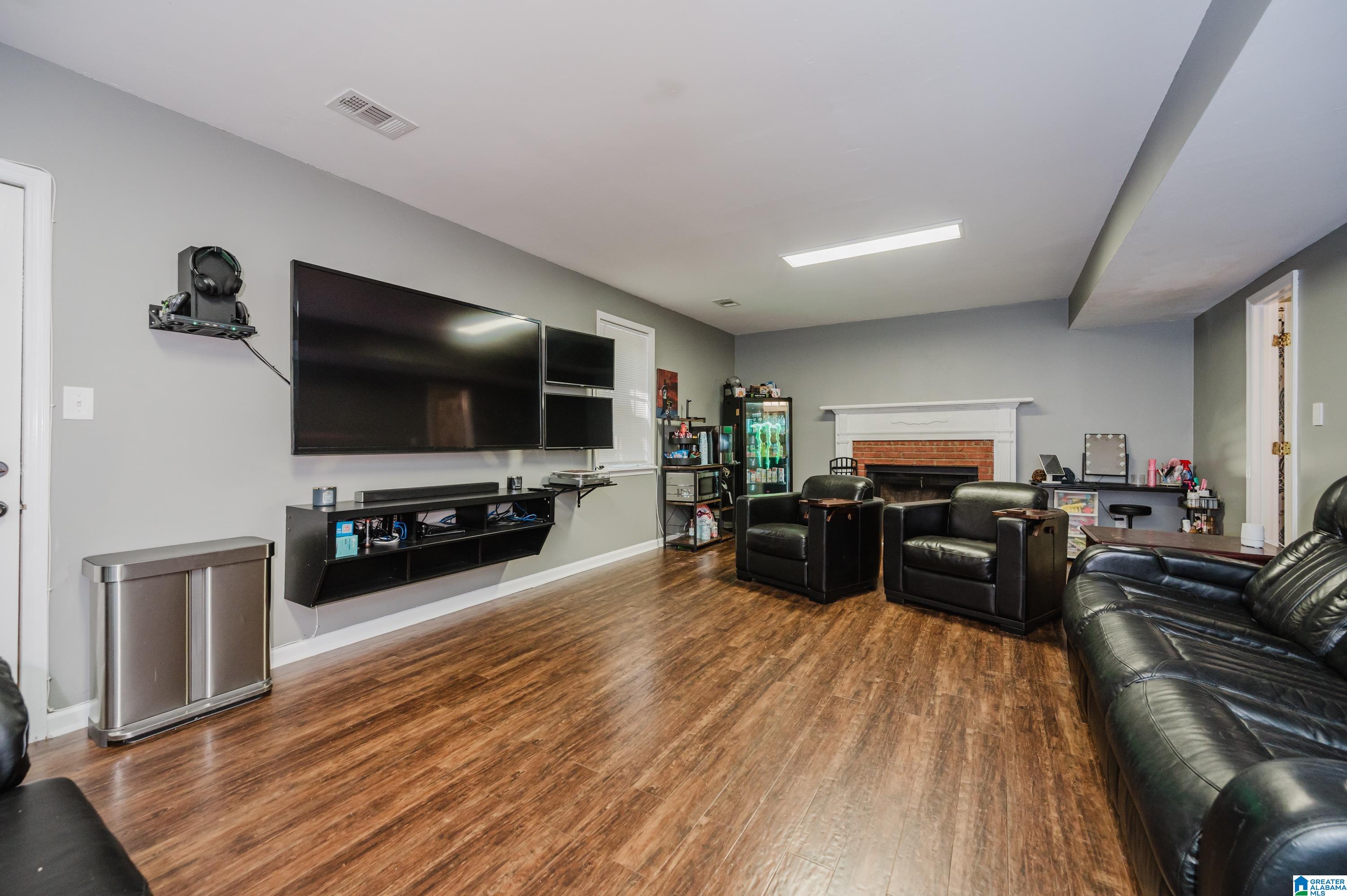 1351 SHADES RUN CIRCLE