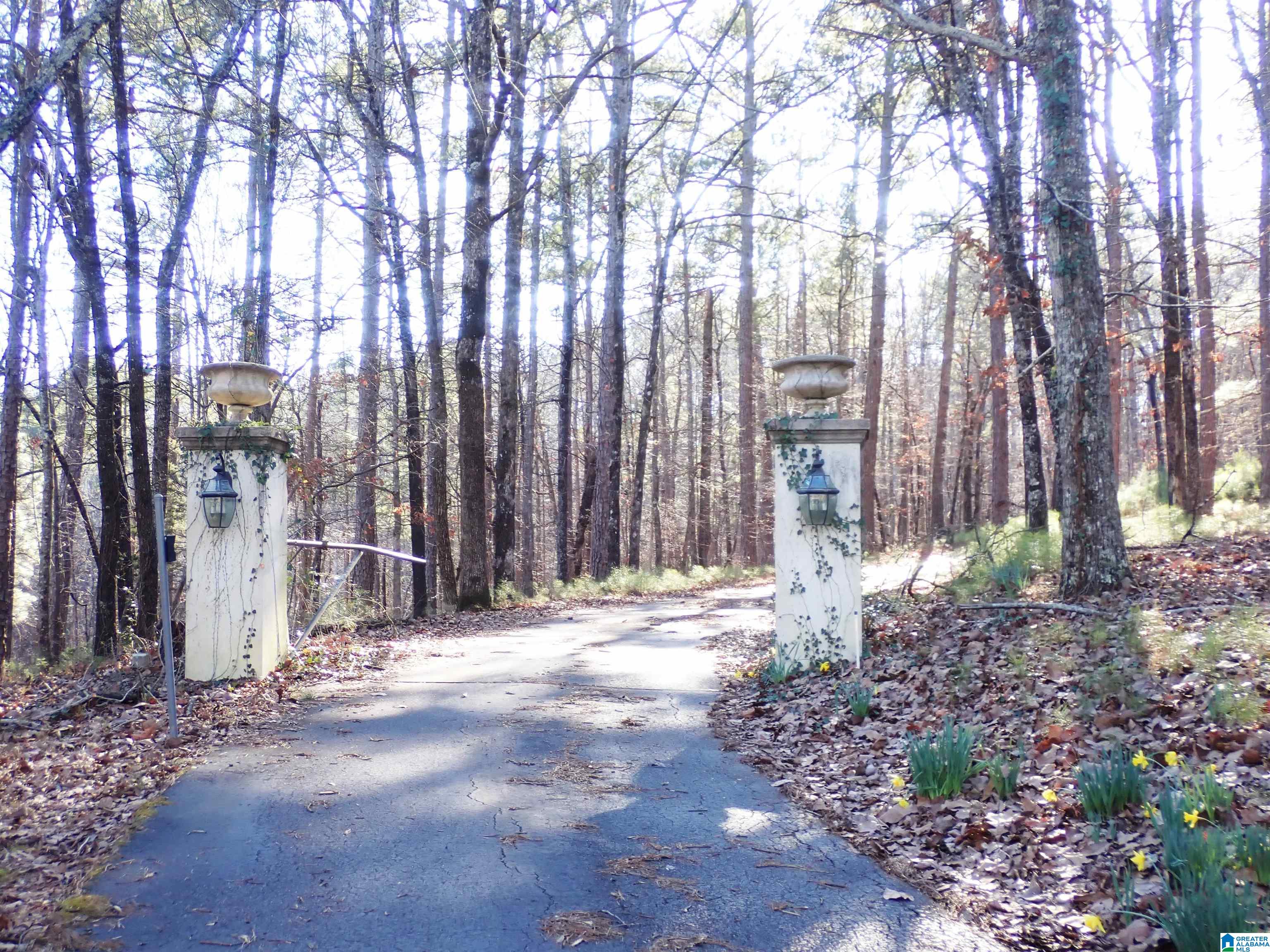 1500 STONEHILL ROAD