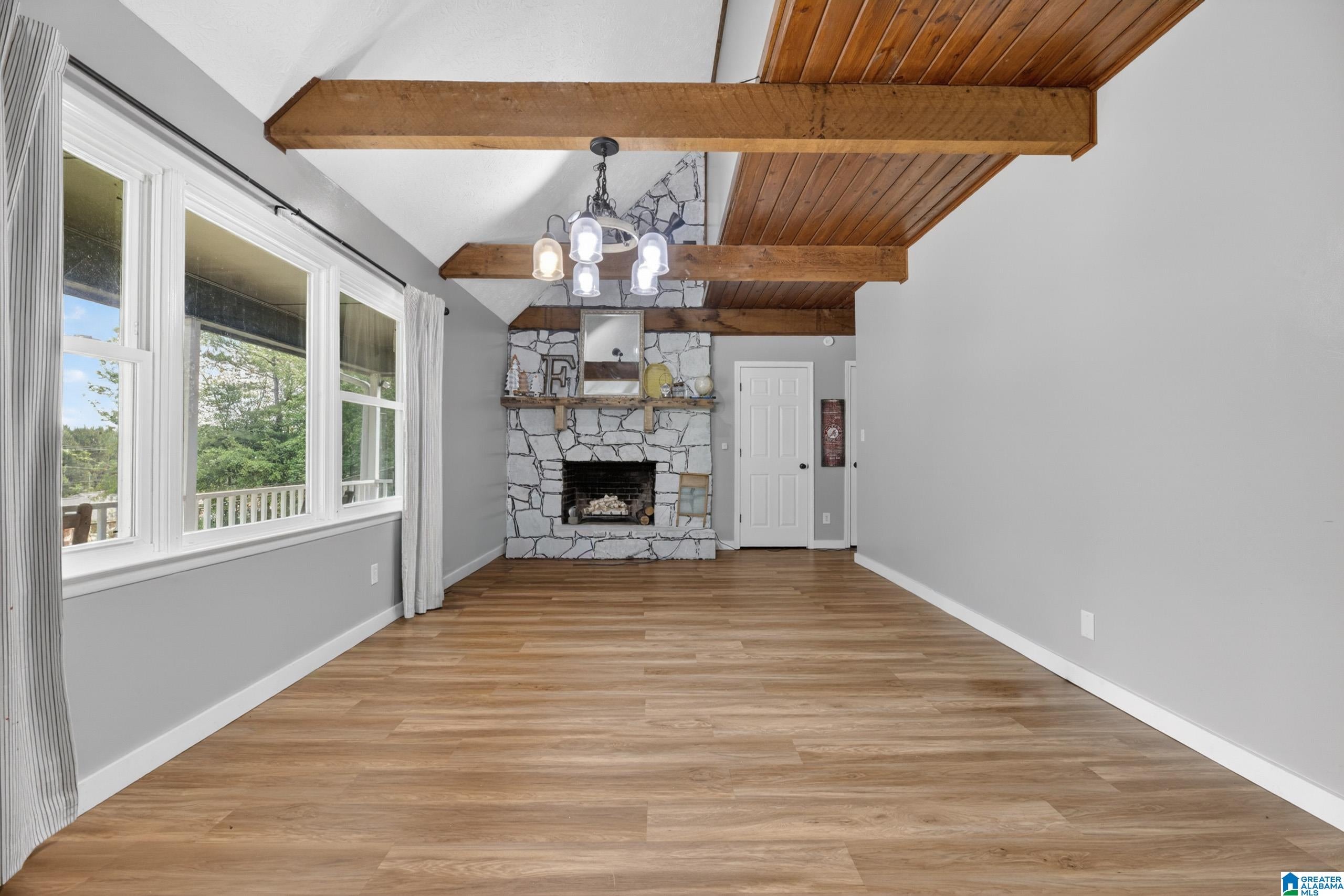 1424 DEARMANVILLE ROAD