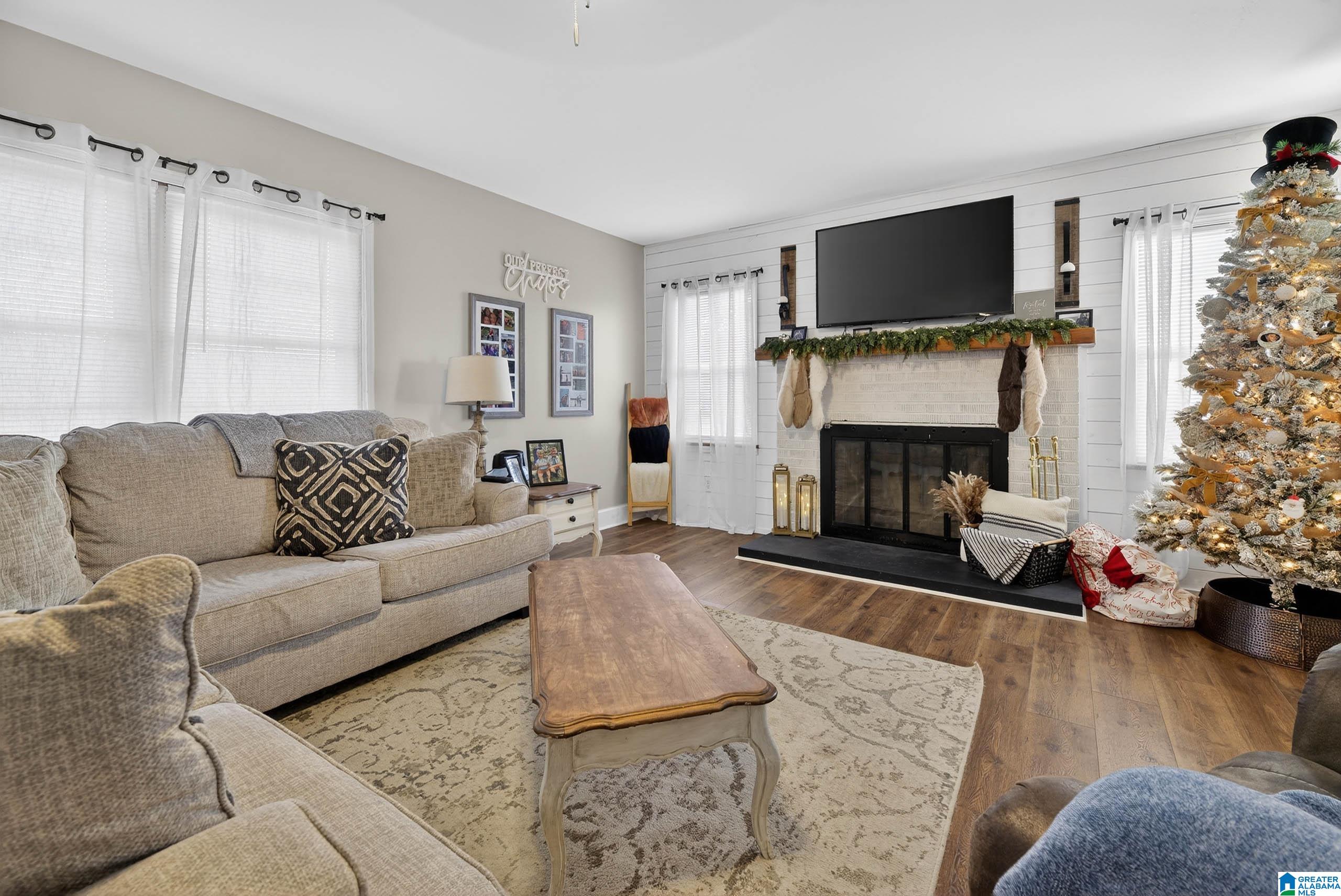 4317 HOLLINGSWORTH ROAD