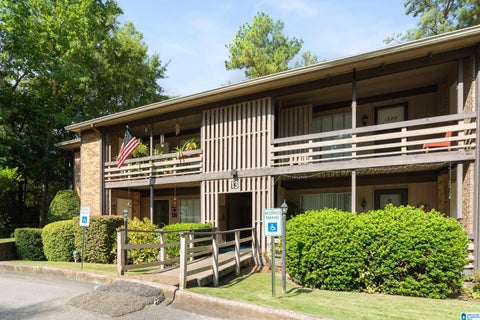 Photo of 3101 Lorna Road #1311, HOOVER, AL 35216 (MLS # 21465567)