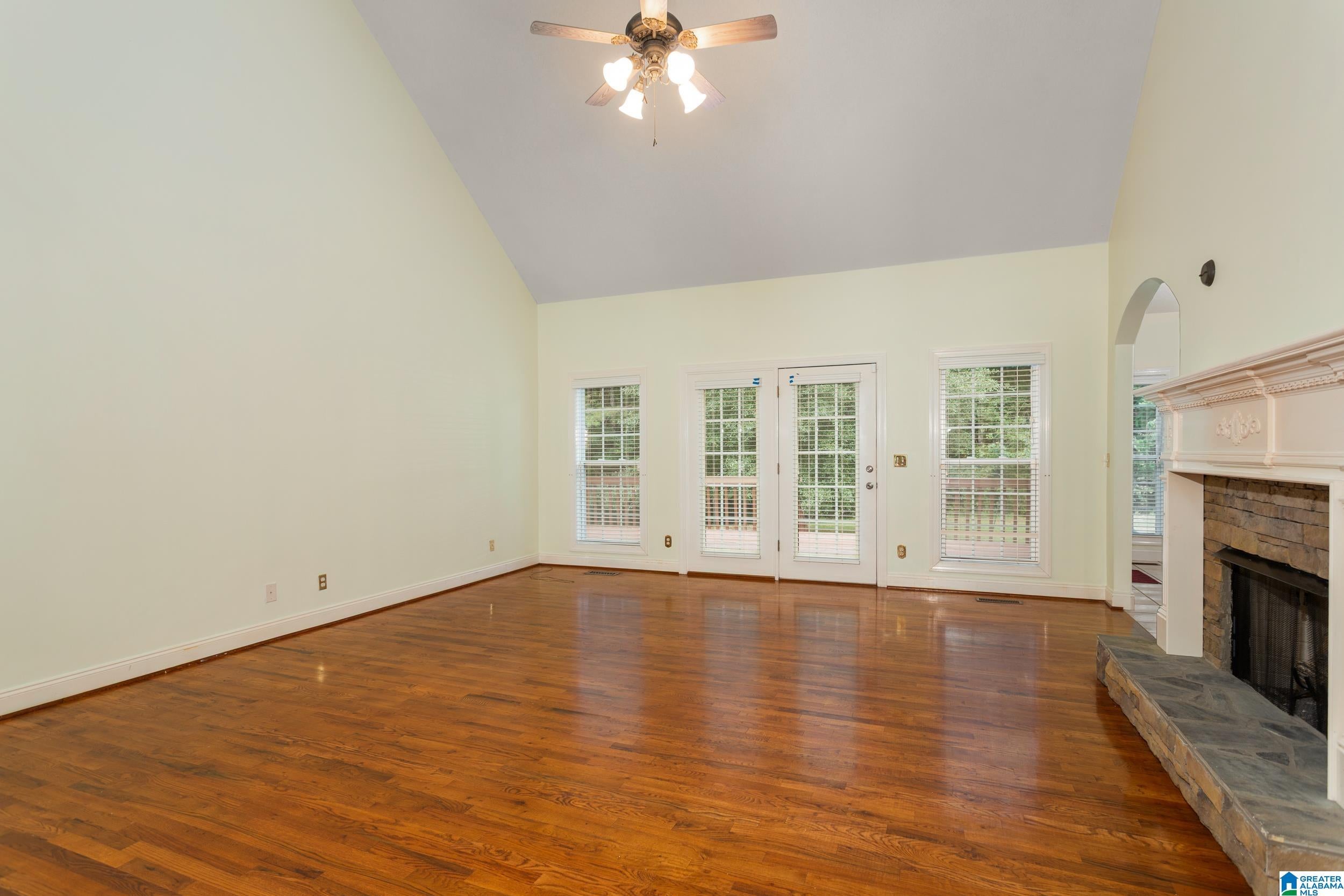 40 MANOR PLACE