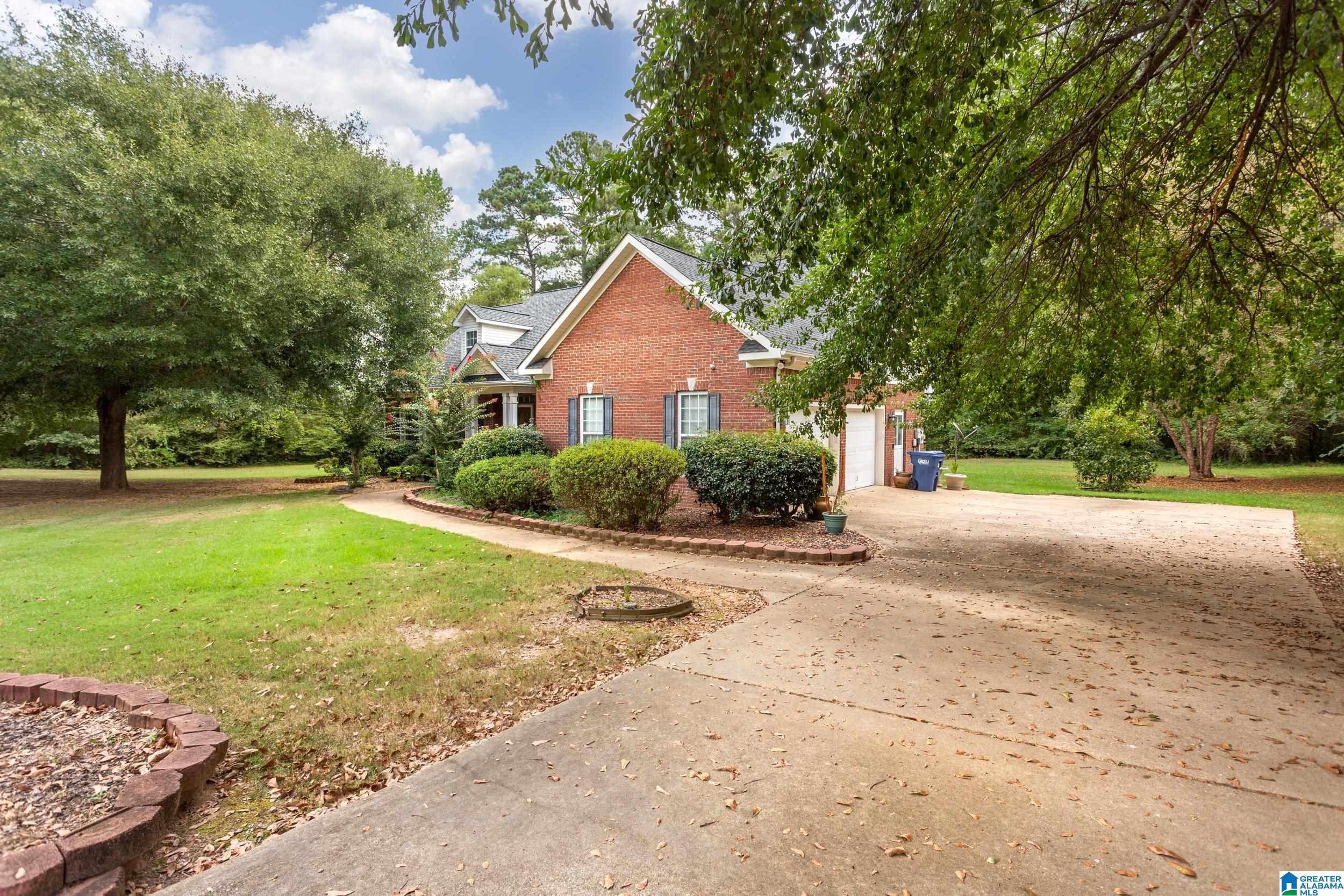 40 MANOR PLACE