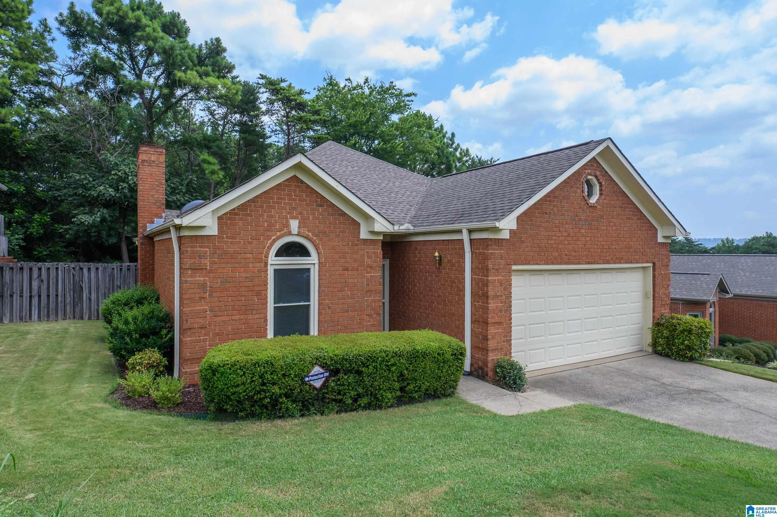 817 ROCKFORD LANE