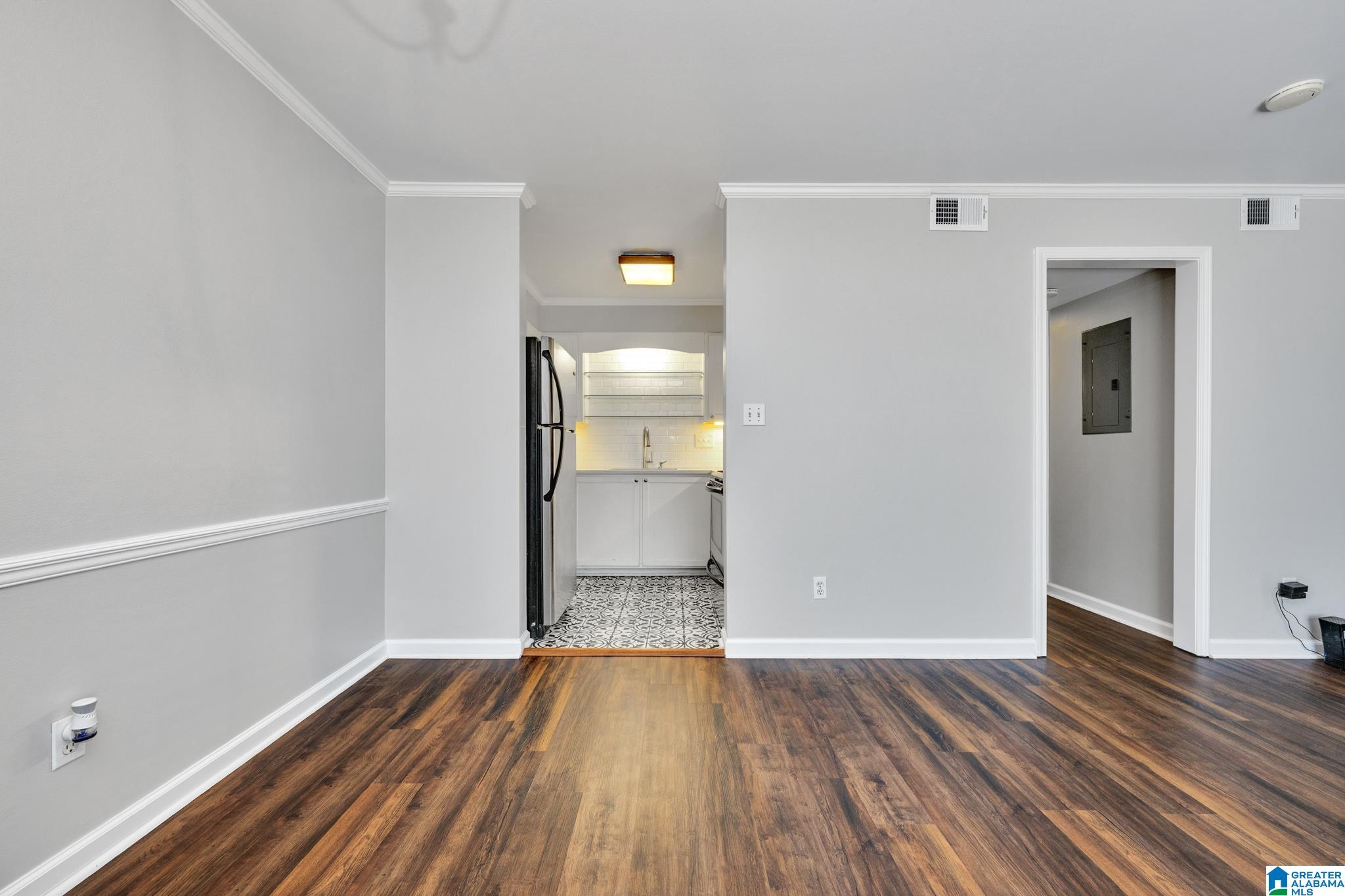 2825 HIGHLAND AVENUE S 3