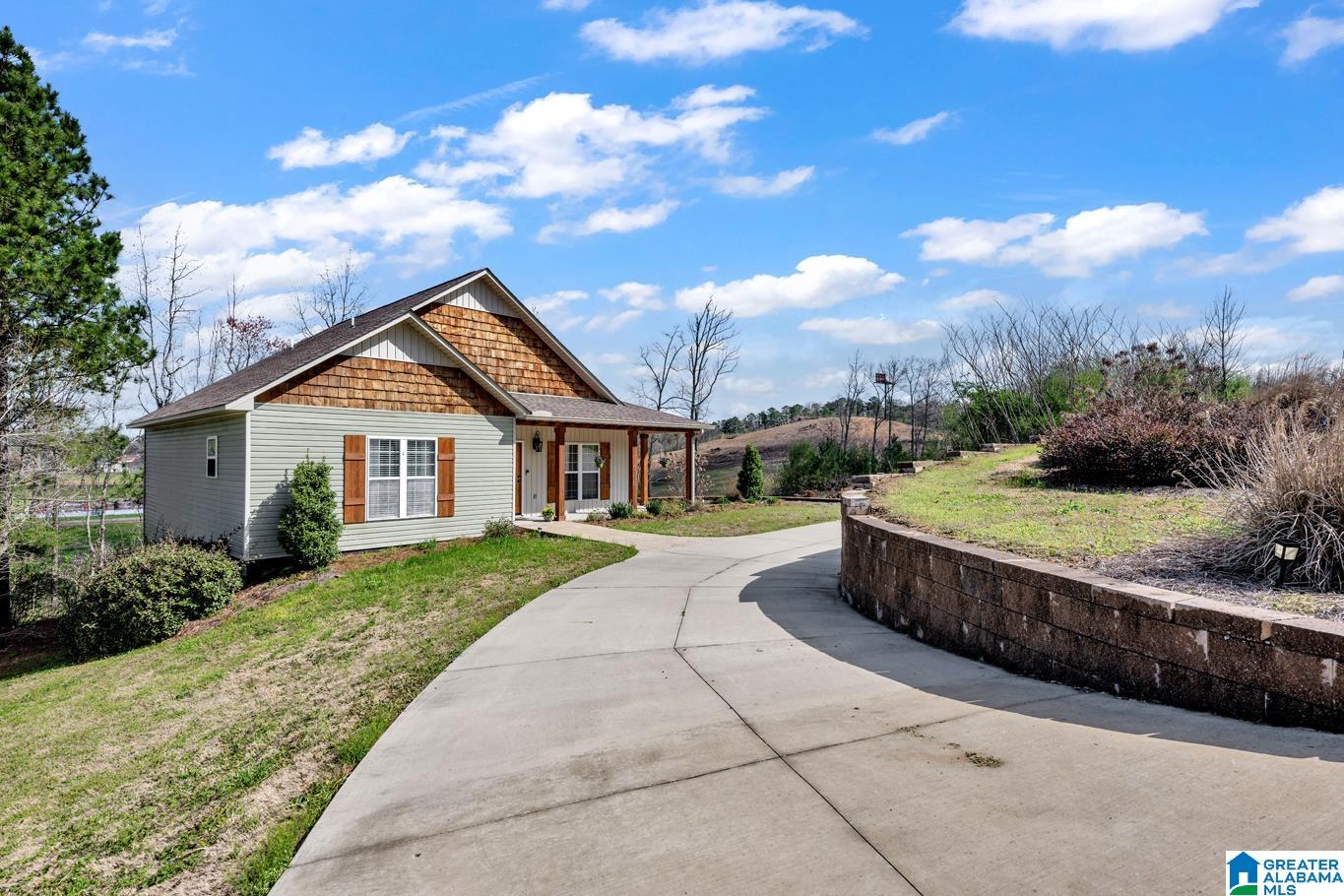235 WHITE OAK LOOP