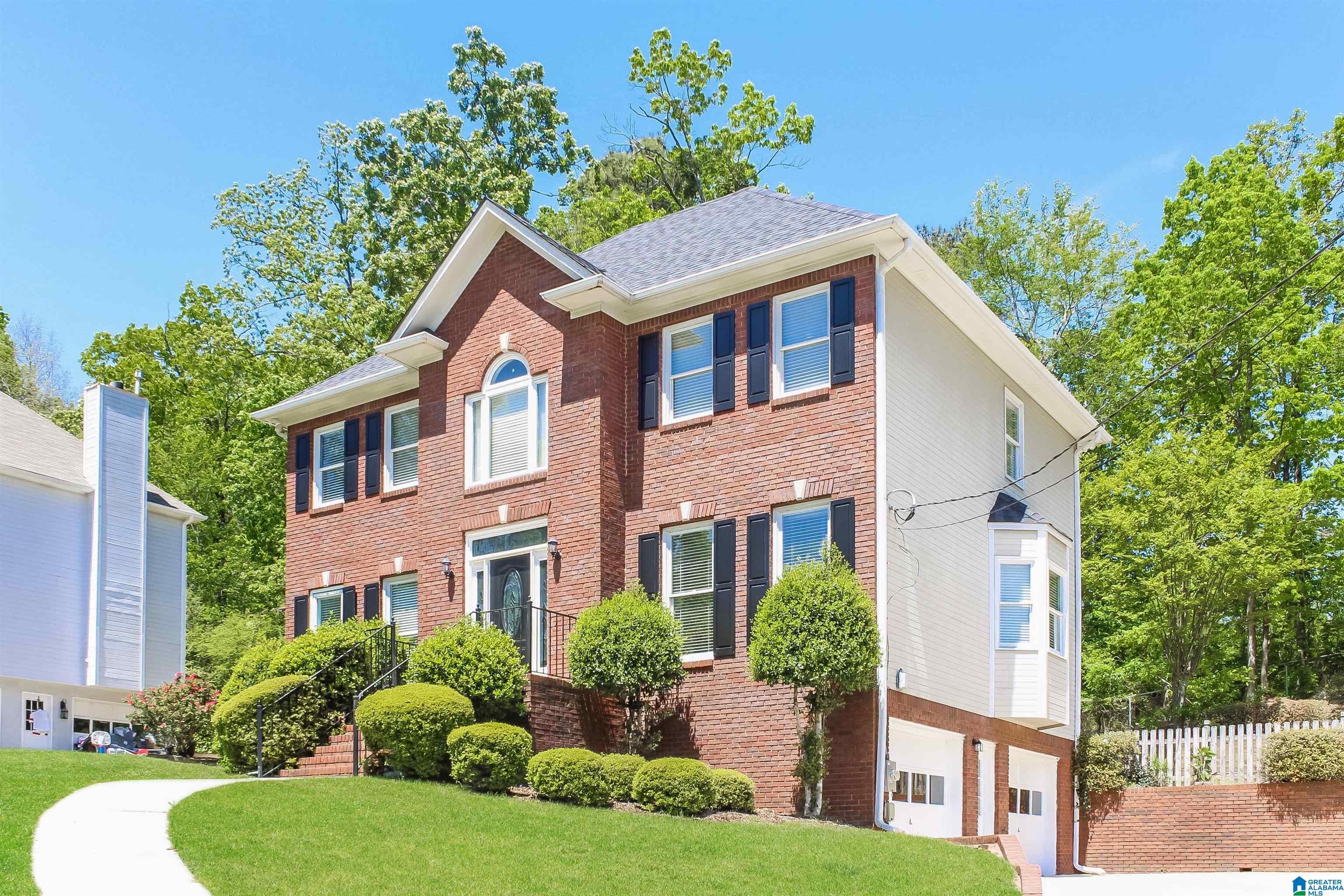 1912 VALEWOOD CIRCLE