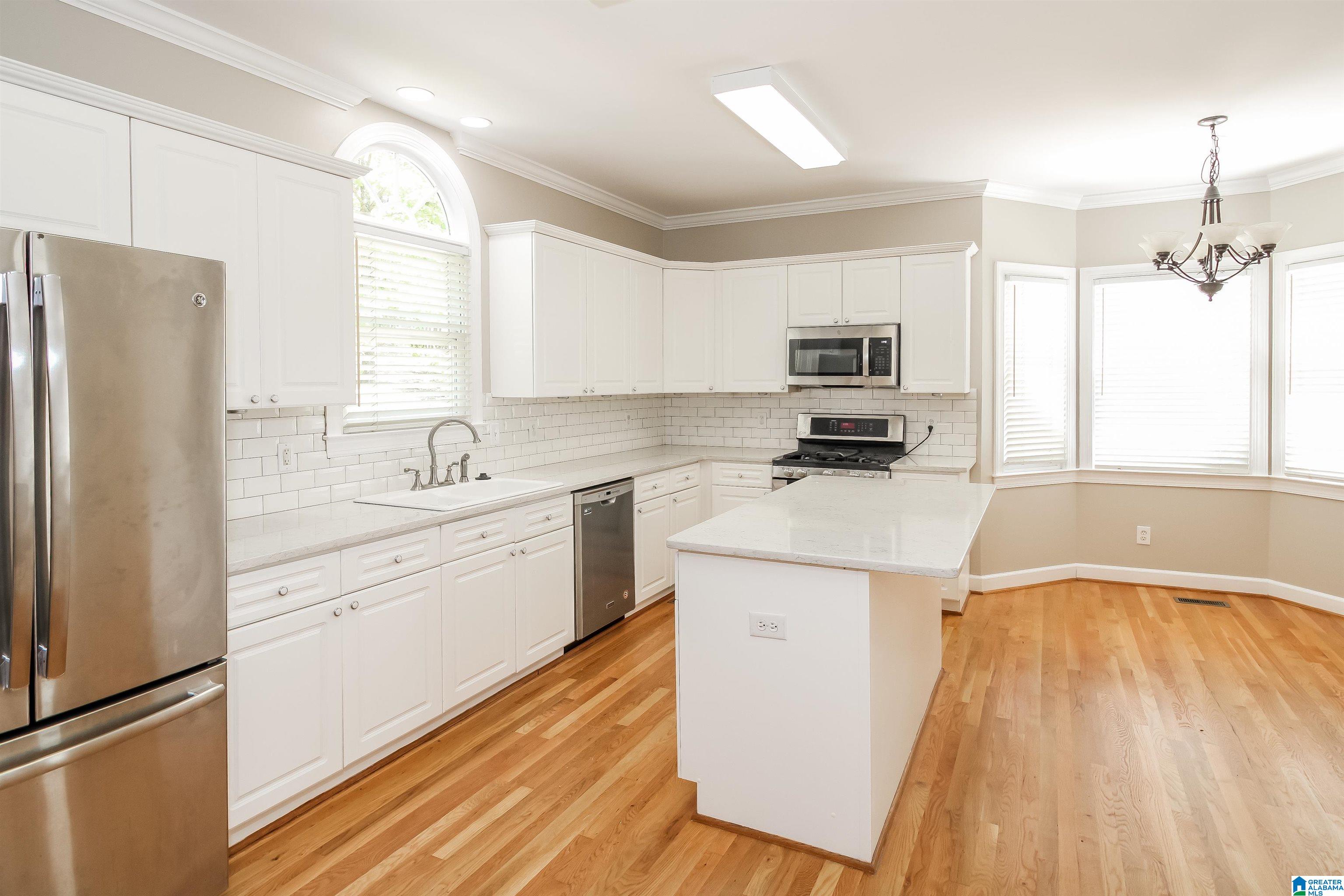 1912 VALEWOOD CIRCLE