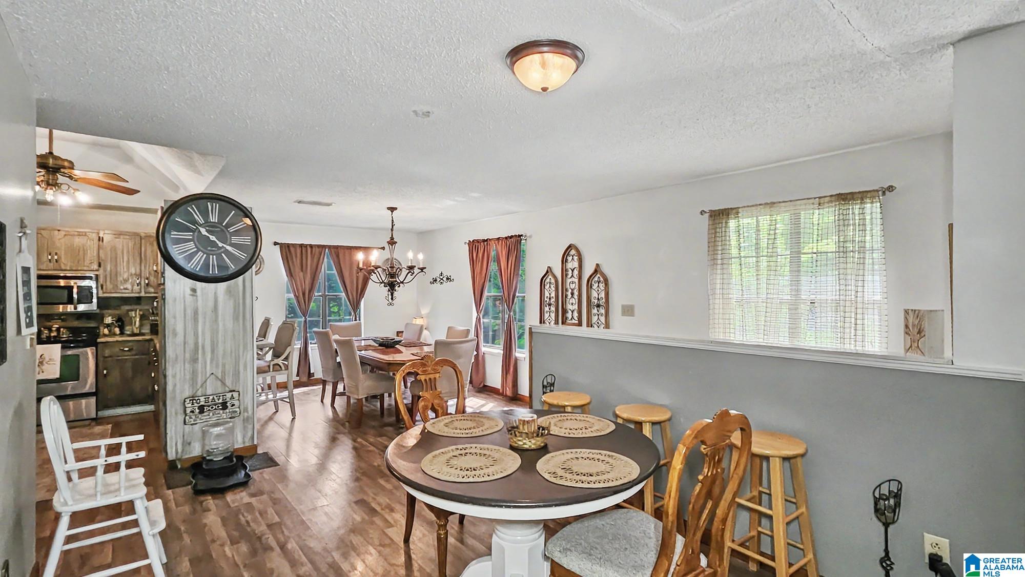 2110 GRANDVIEW TRAIL