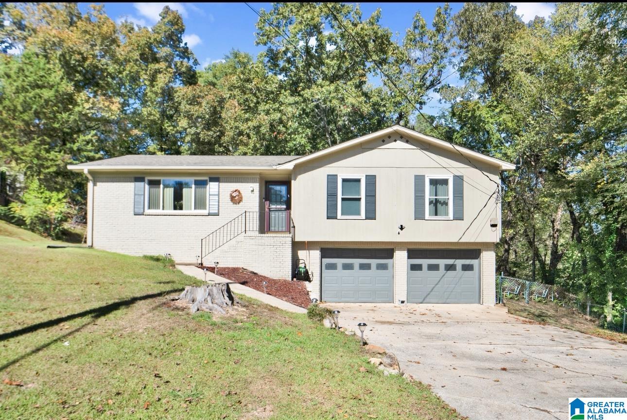 Photo 1 of 6 — 211 26TH COURT NW, CENTER POINT, AL 35215