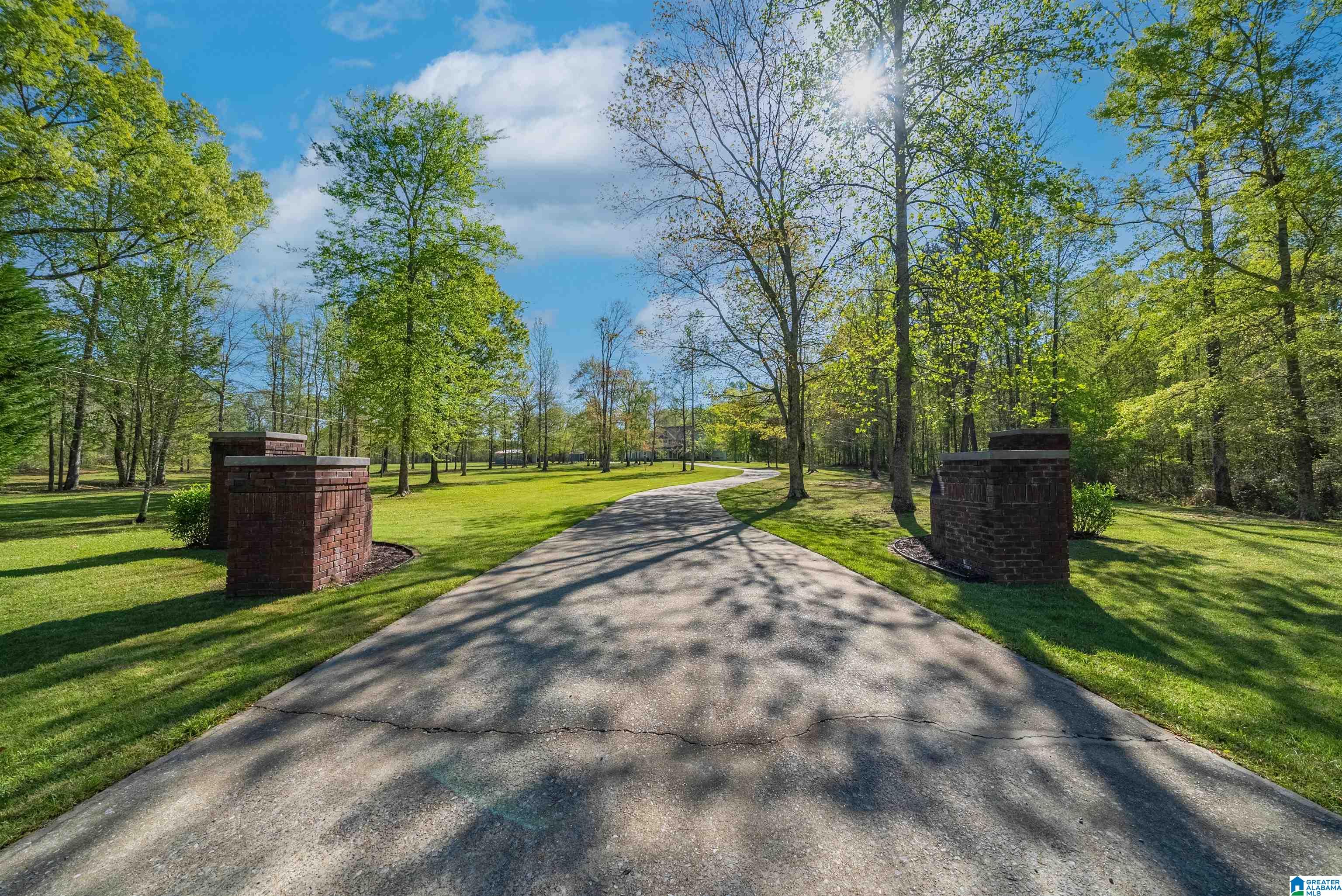 1000 BEAVER RIDGE CIRCLE