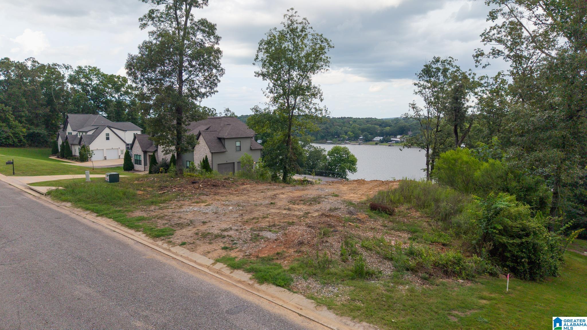 767 LAKEVIEW CREST DRIVE 1