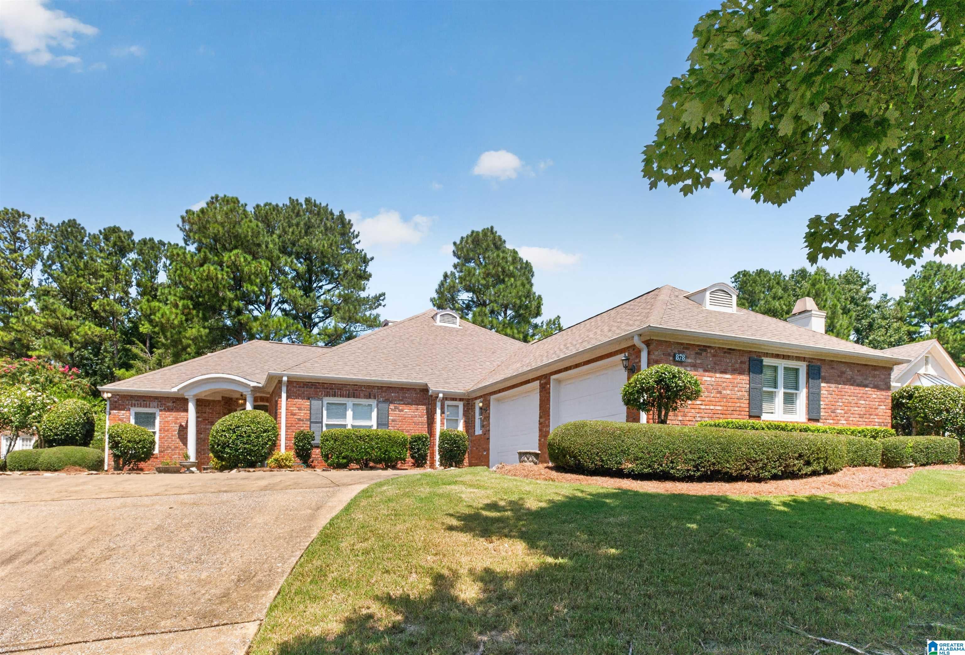 878 CALEDONIAN WAY