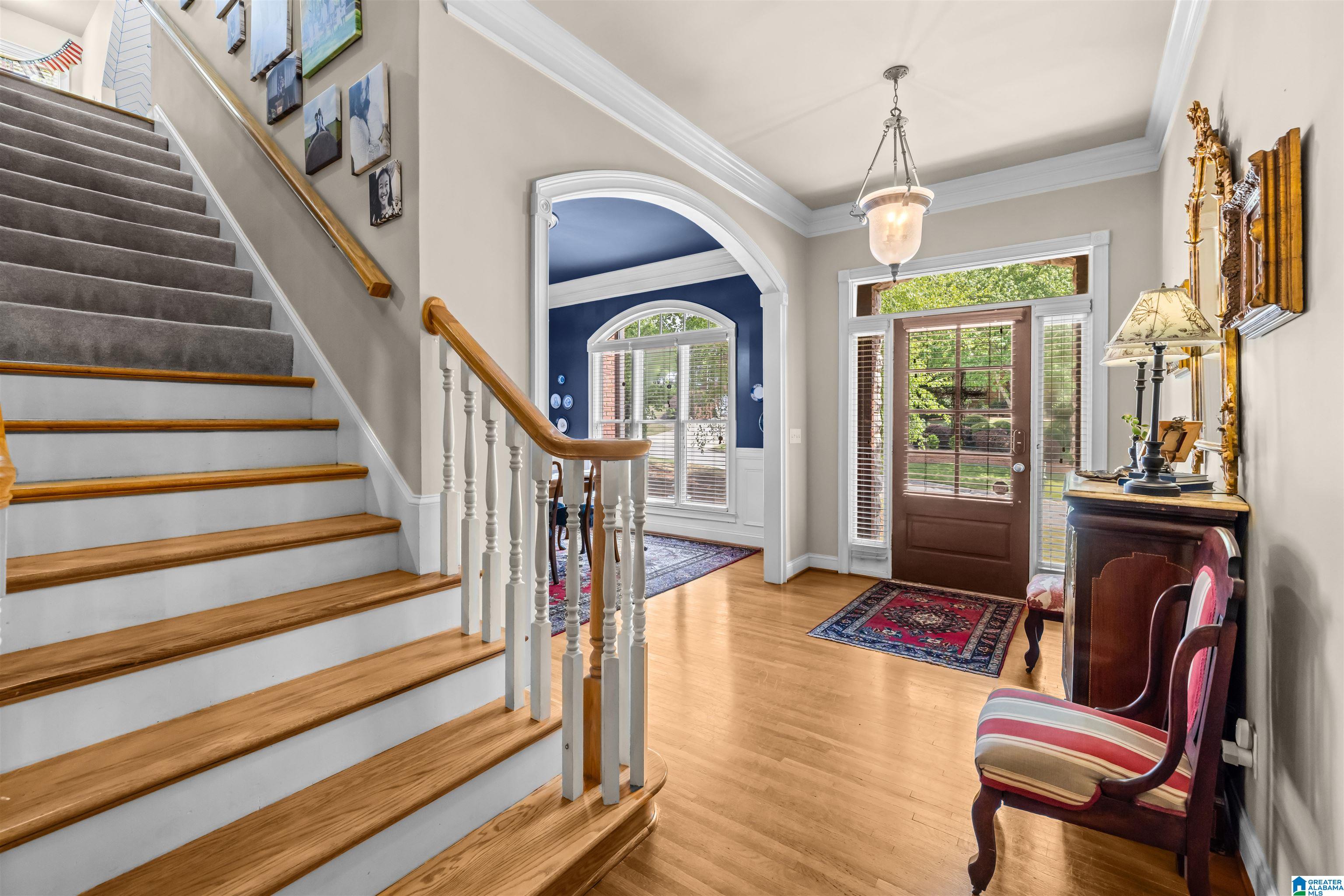 1006 FAIRMONT CIRCLE