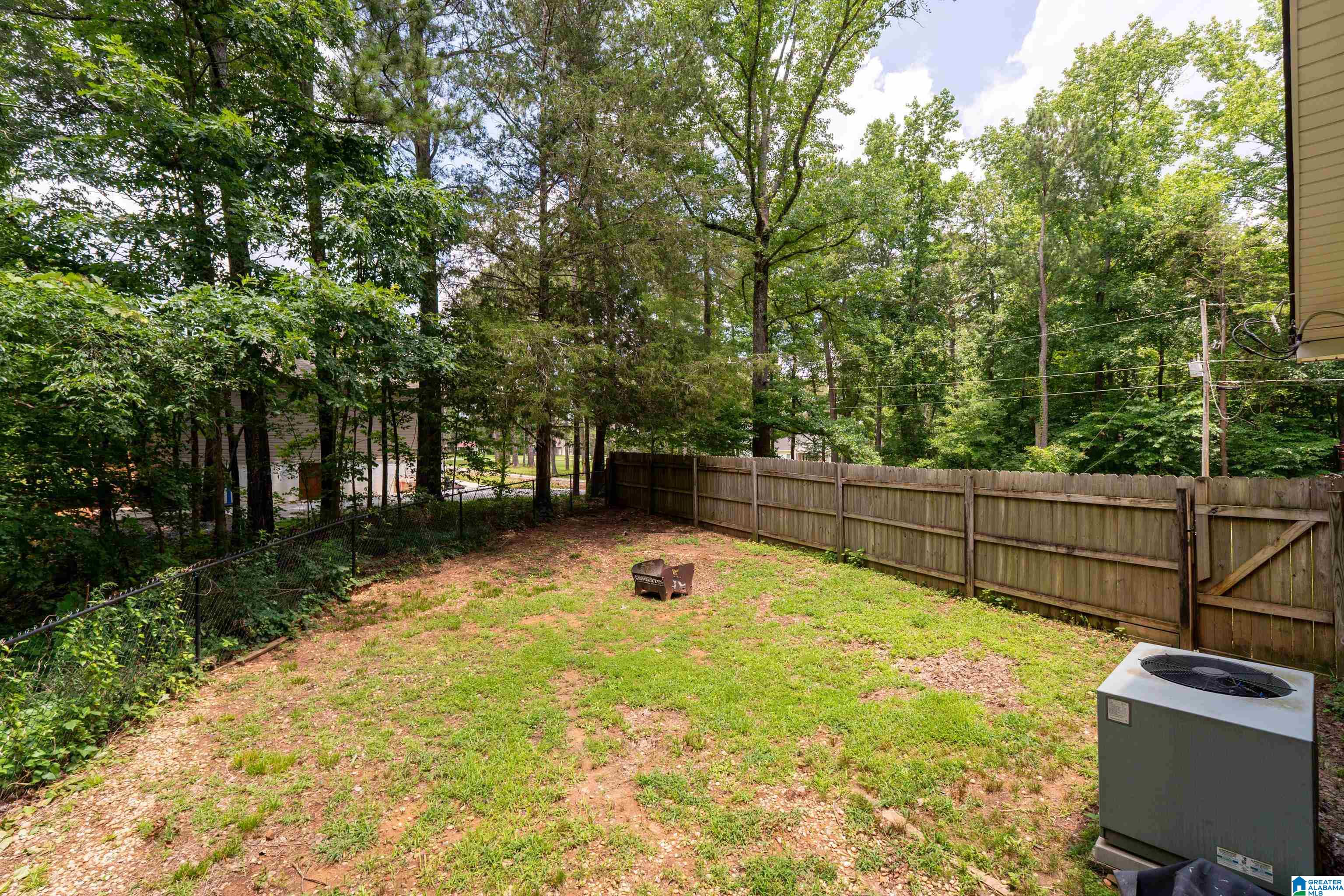 325 RIDGEWOOD DRIVE