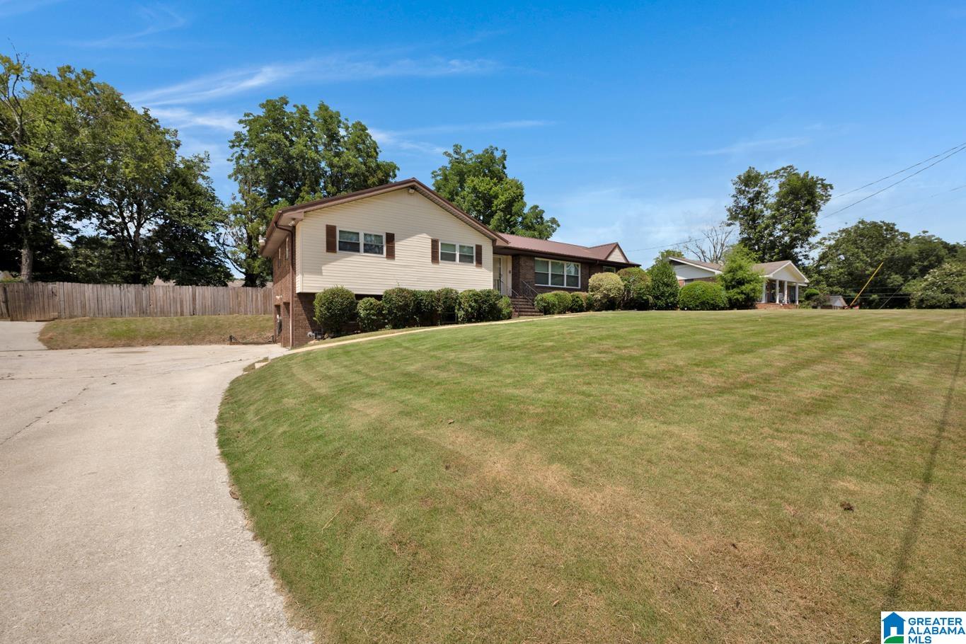 204 ARDELLA CR