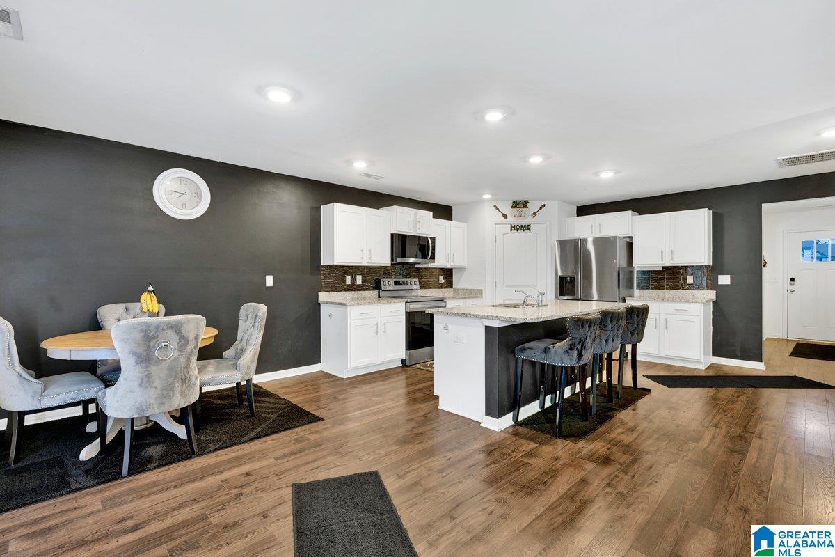 17940 APRIL LEIGH CIRCLE