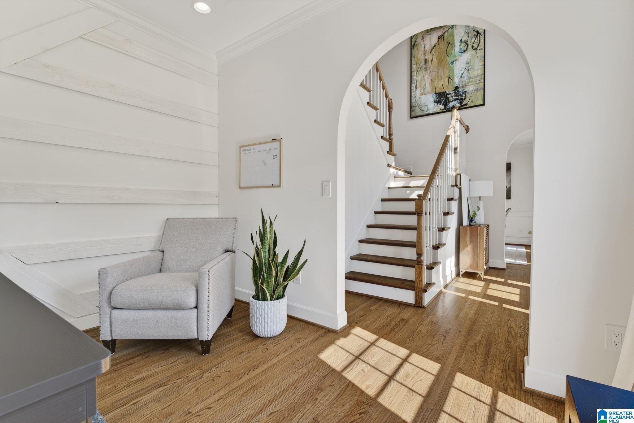 5012 KNOLL VIEW CIRCLE
