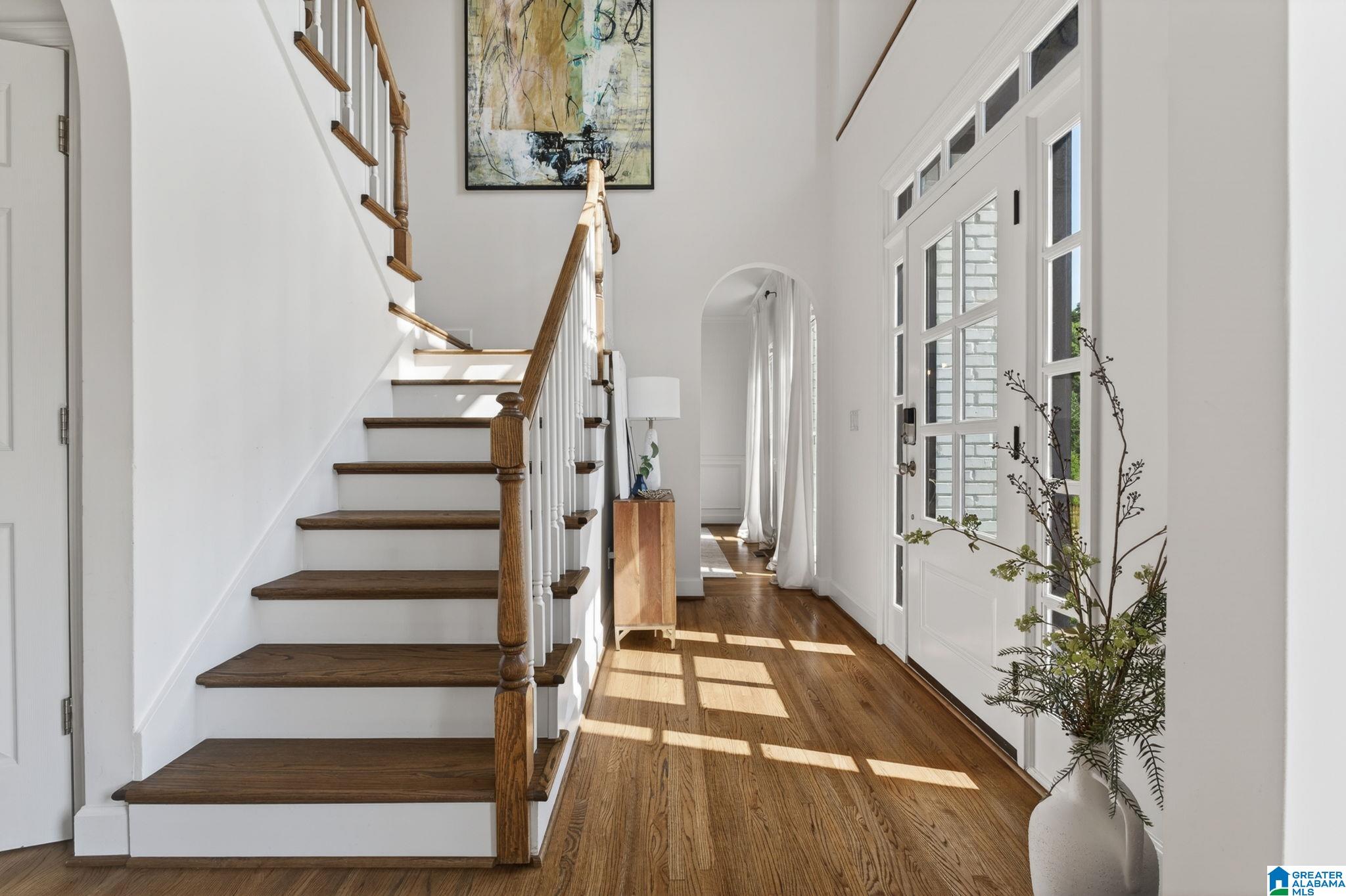 5012 KNOLL VIEW CIRCLE