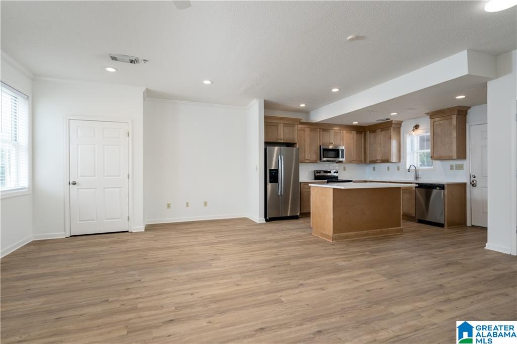 900 GENE STALLINGS AVENUE 8