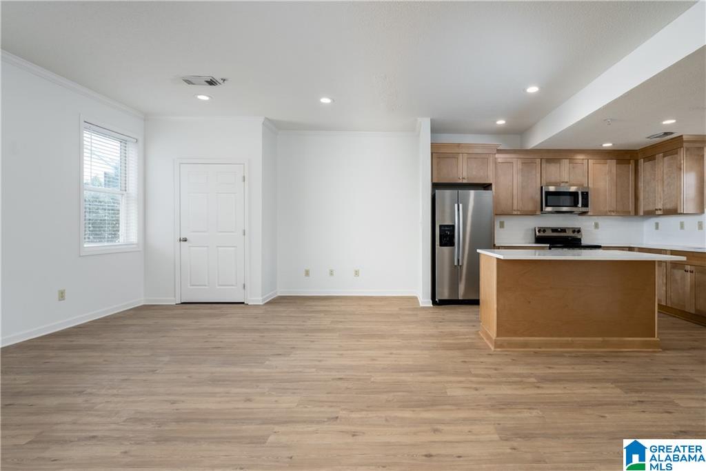 900 GENE STALLINGS AVENUE 8