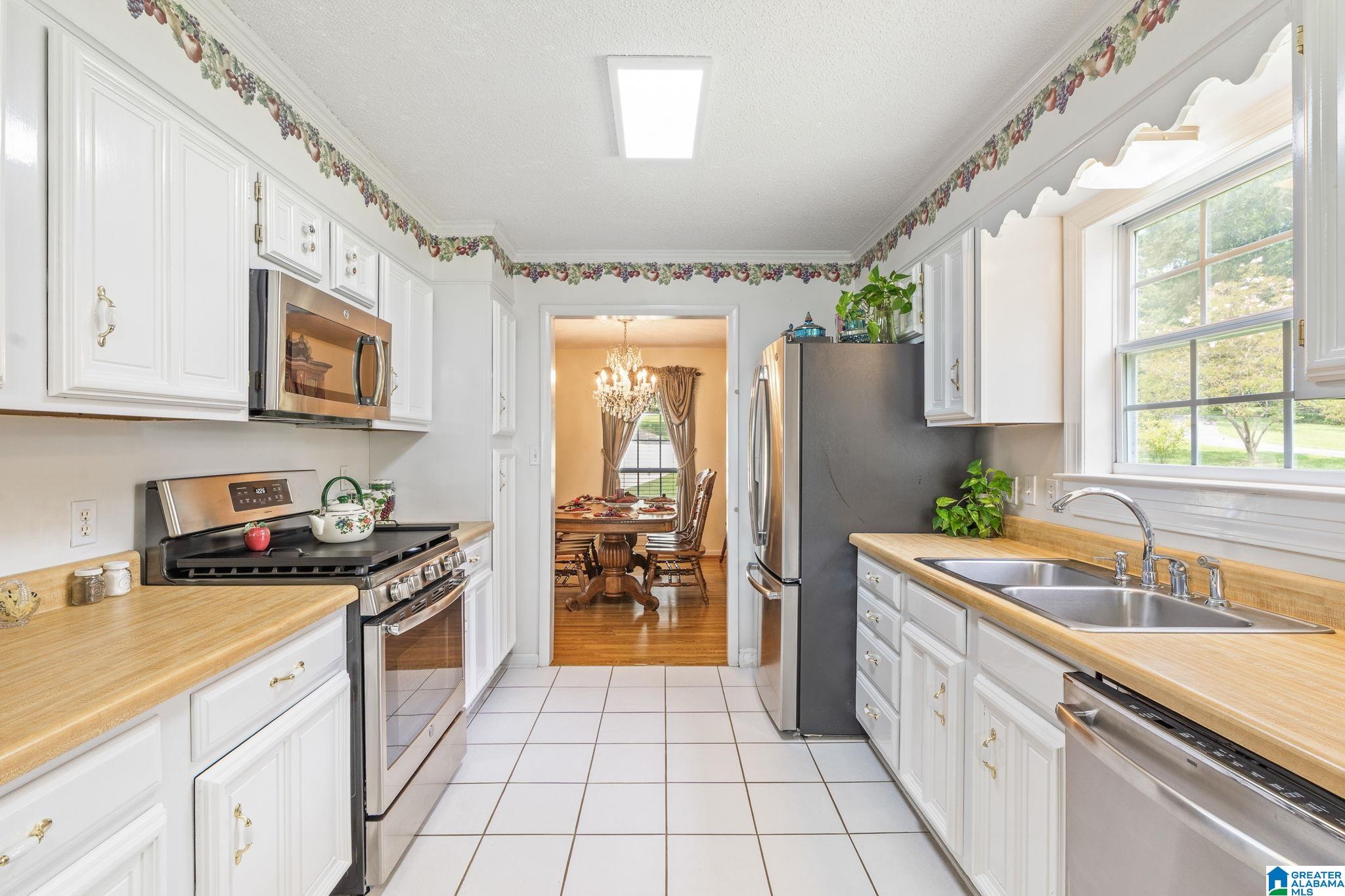 7140 SKYLINE DRIVE