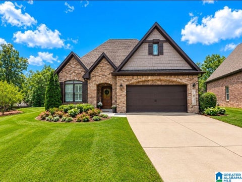 Photo of 1460 Overlook Drive, TRUSSVILLE, AL 35173 (MLS # 21464664)