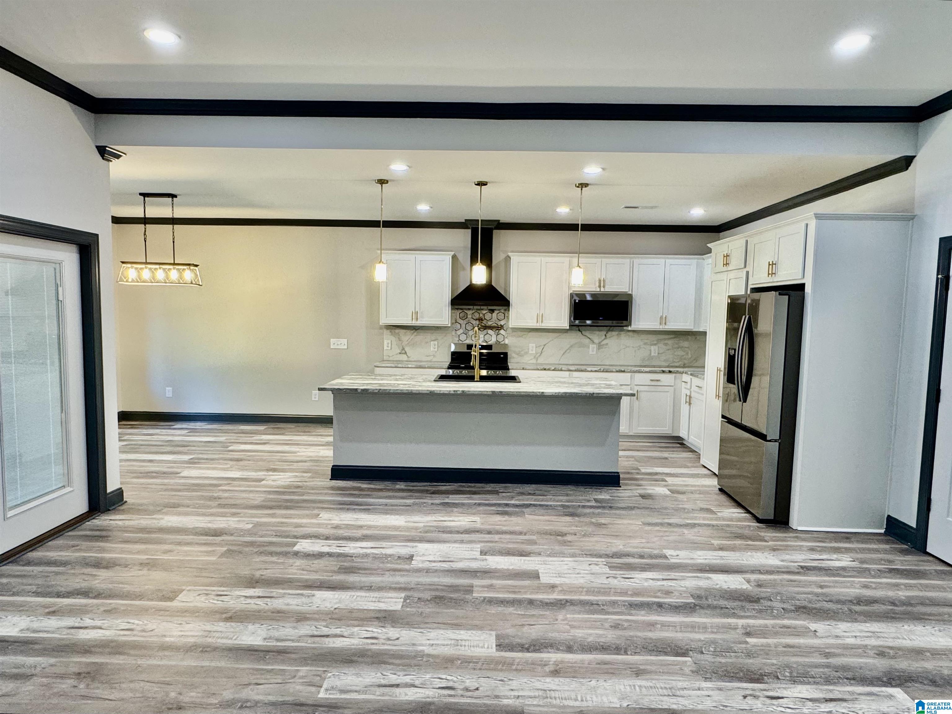 904 WILLOWBEND ROAD
