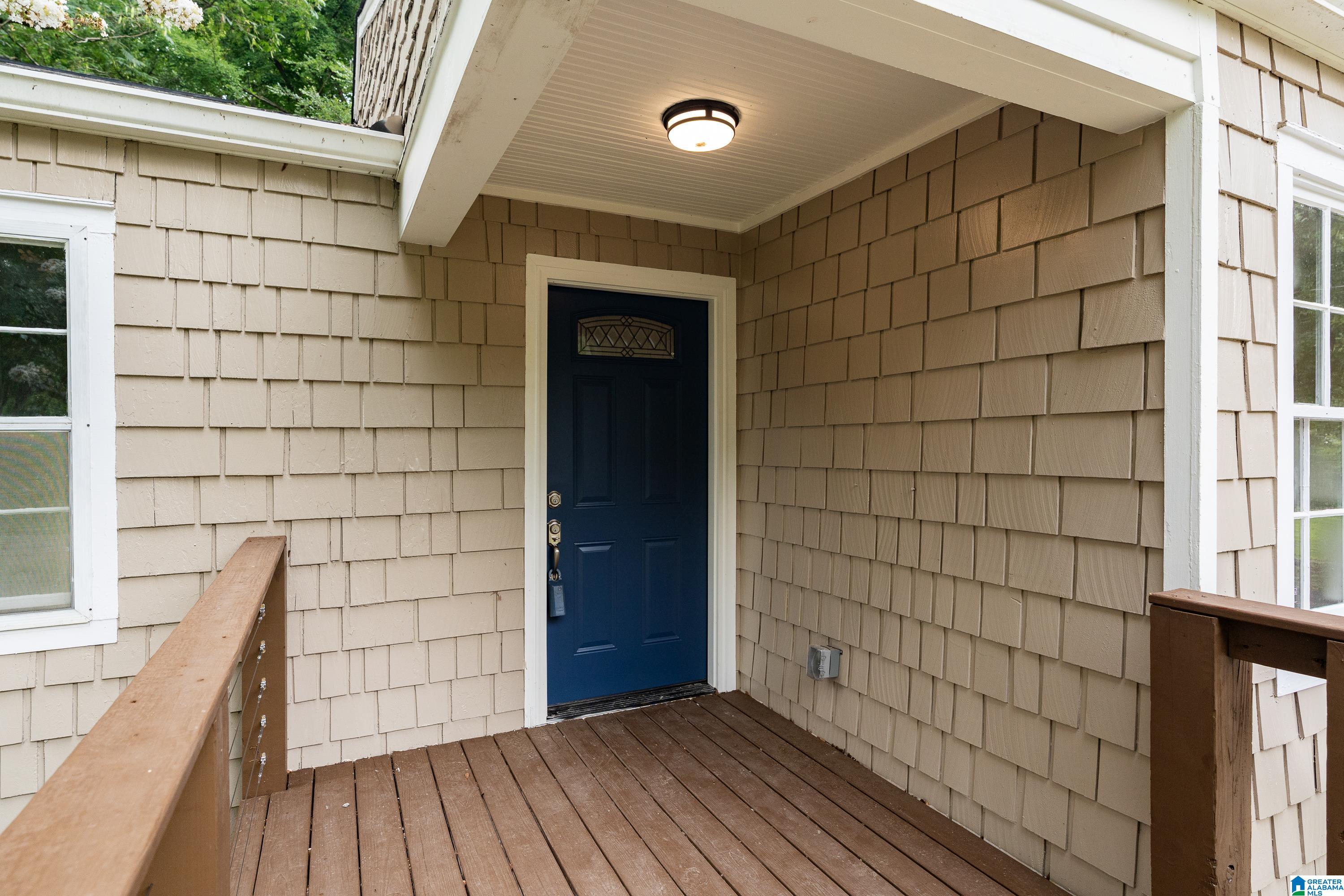 828 MEADOWBROOK DRIVE