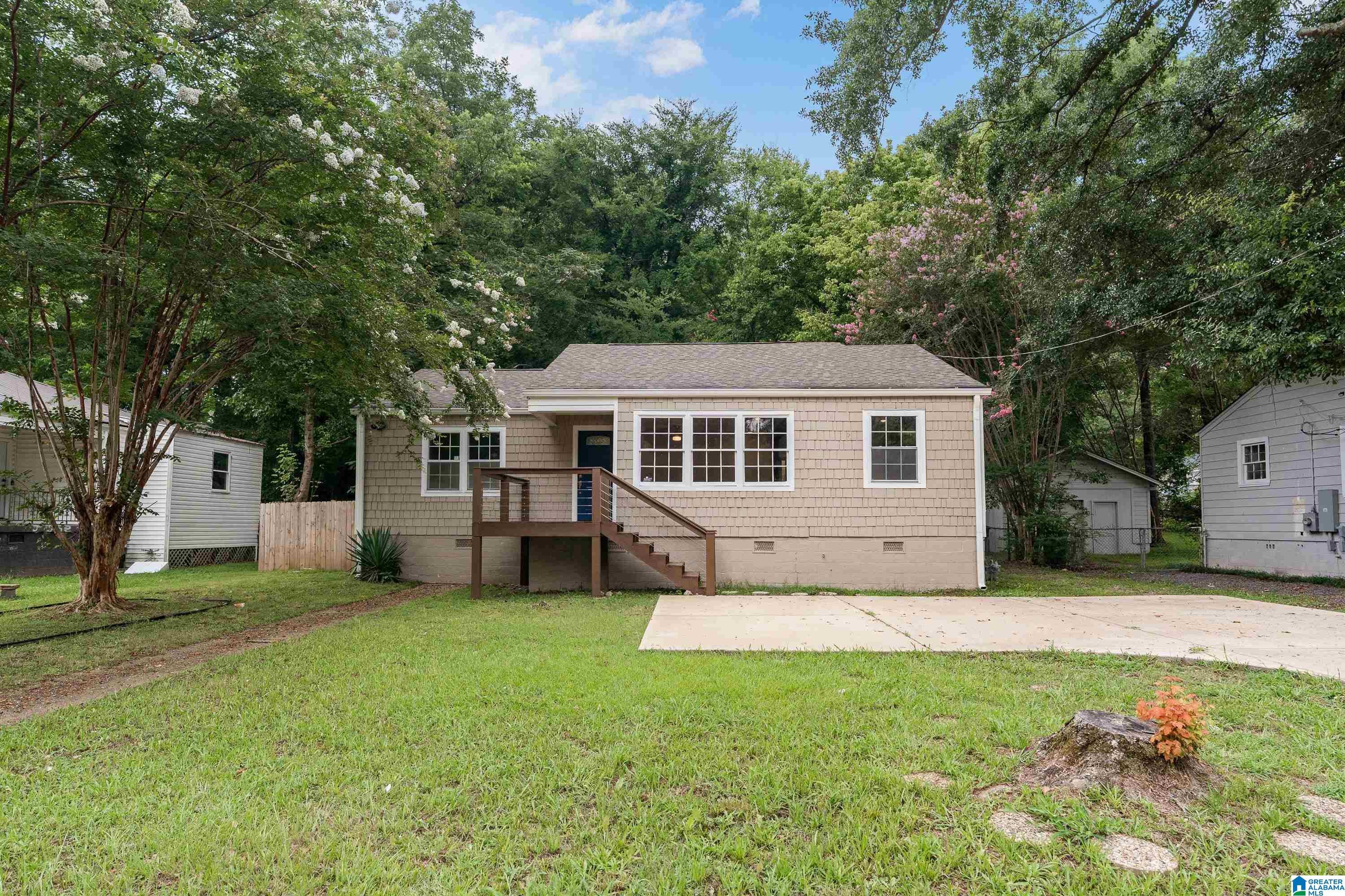828 MEADOWBROOK DRIVE