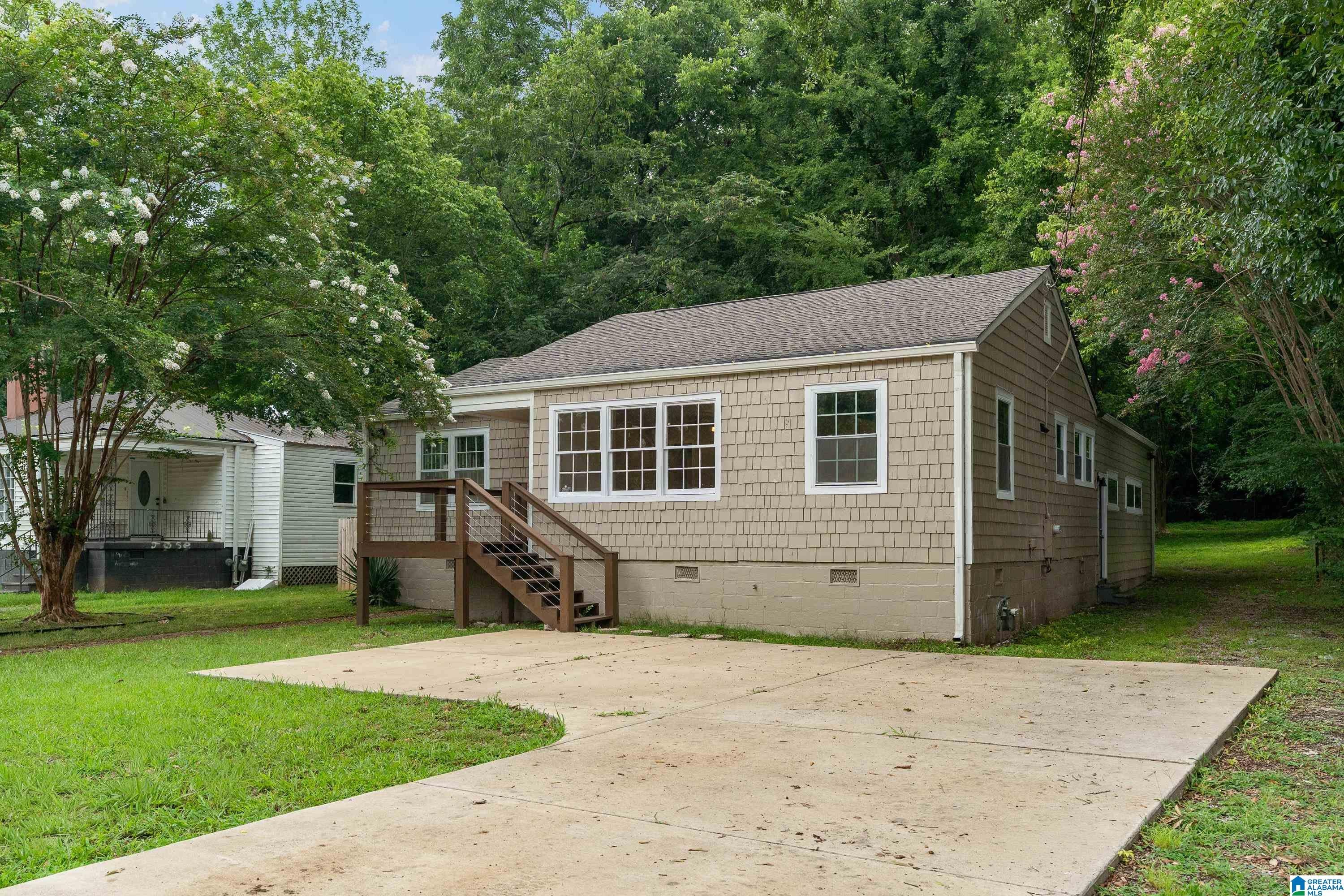 828 MEADOWBROOK DRIVE