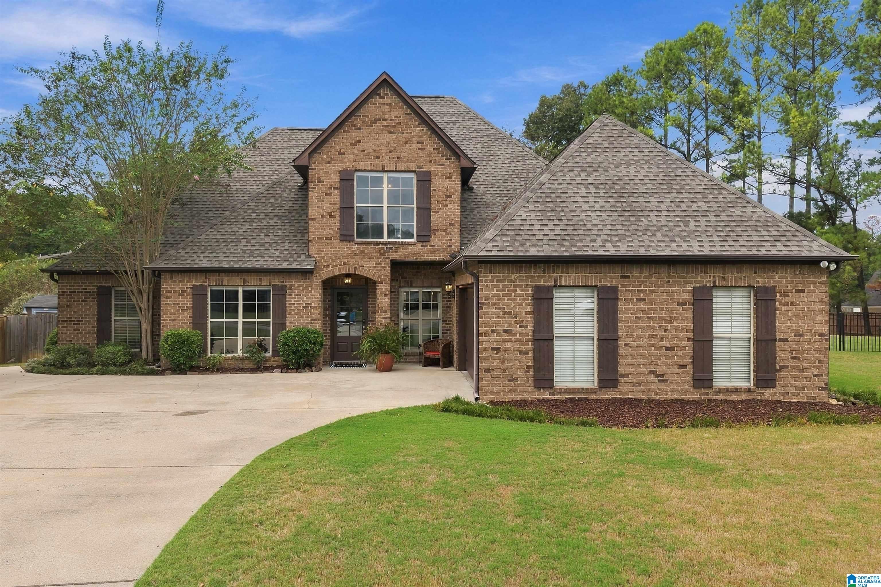 3005 ENGLISH OAK CIRCLE