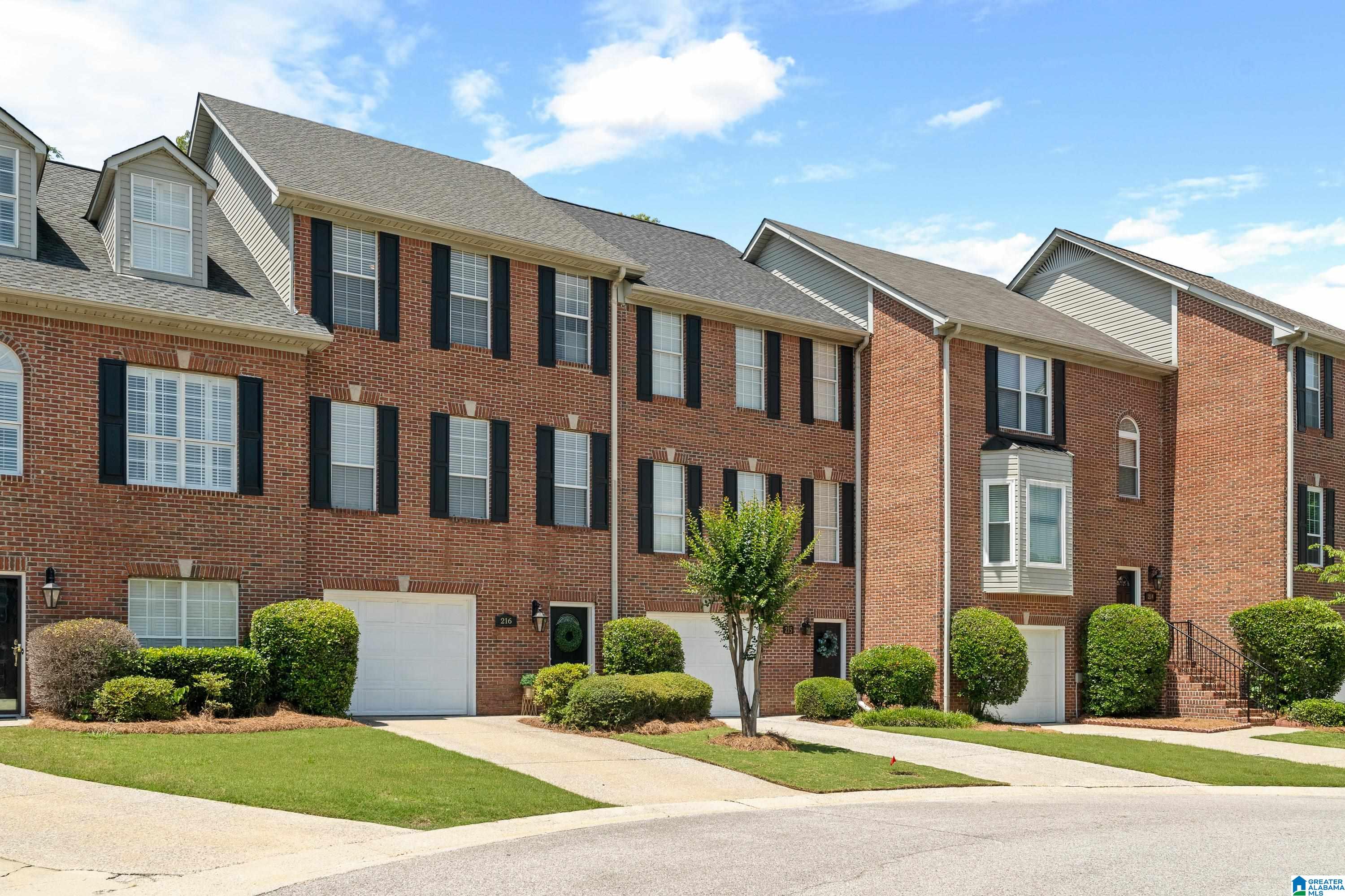 216 MEADOW CROFT CIRCLE